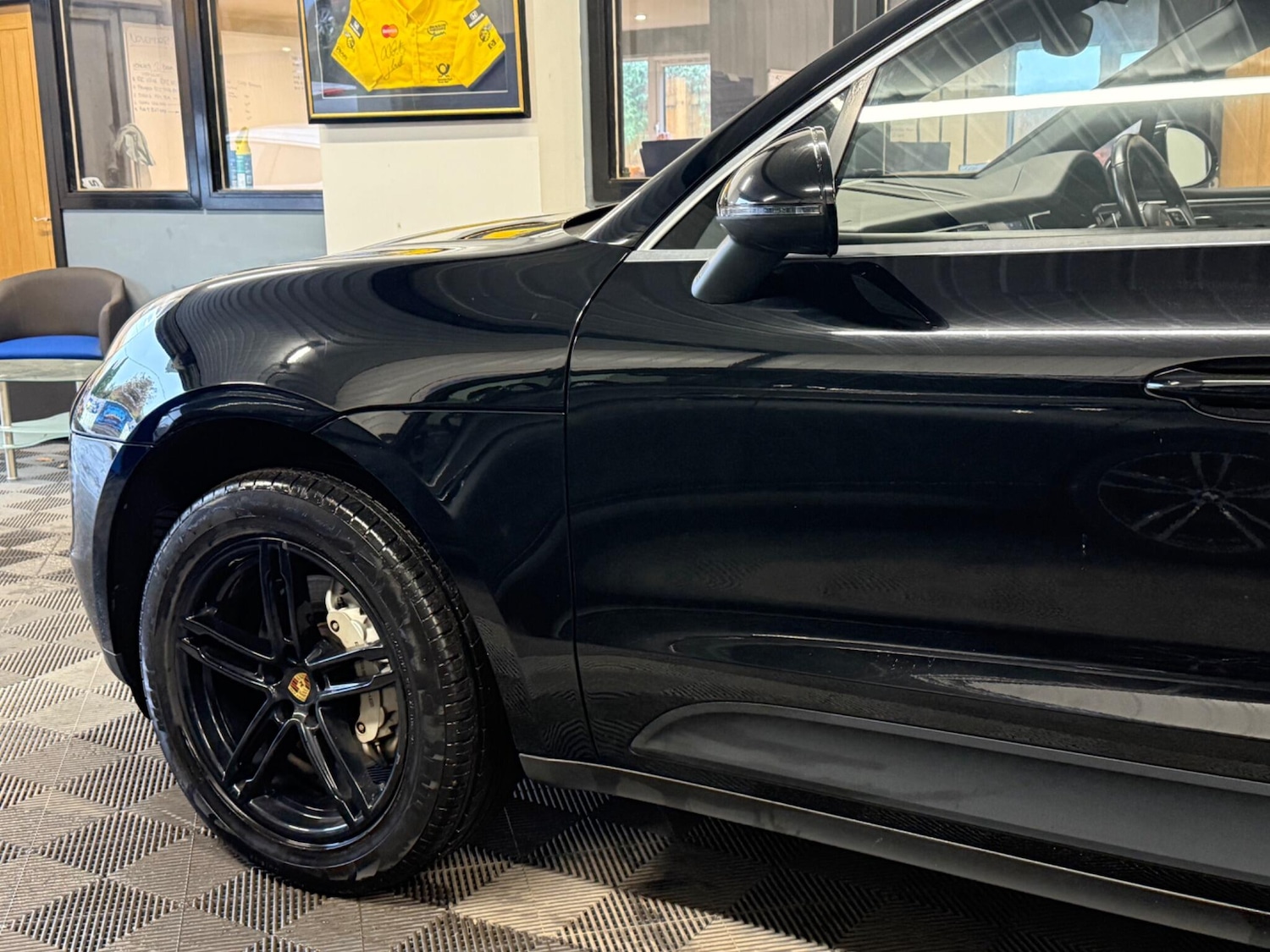 Used Porsche Macan 2018 for sale - 76549522: Photo 12