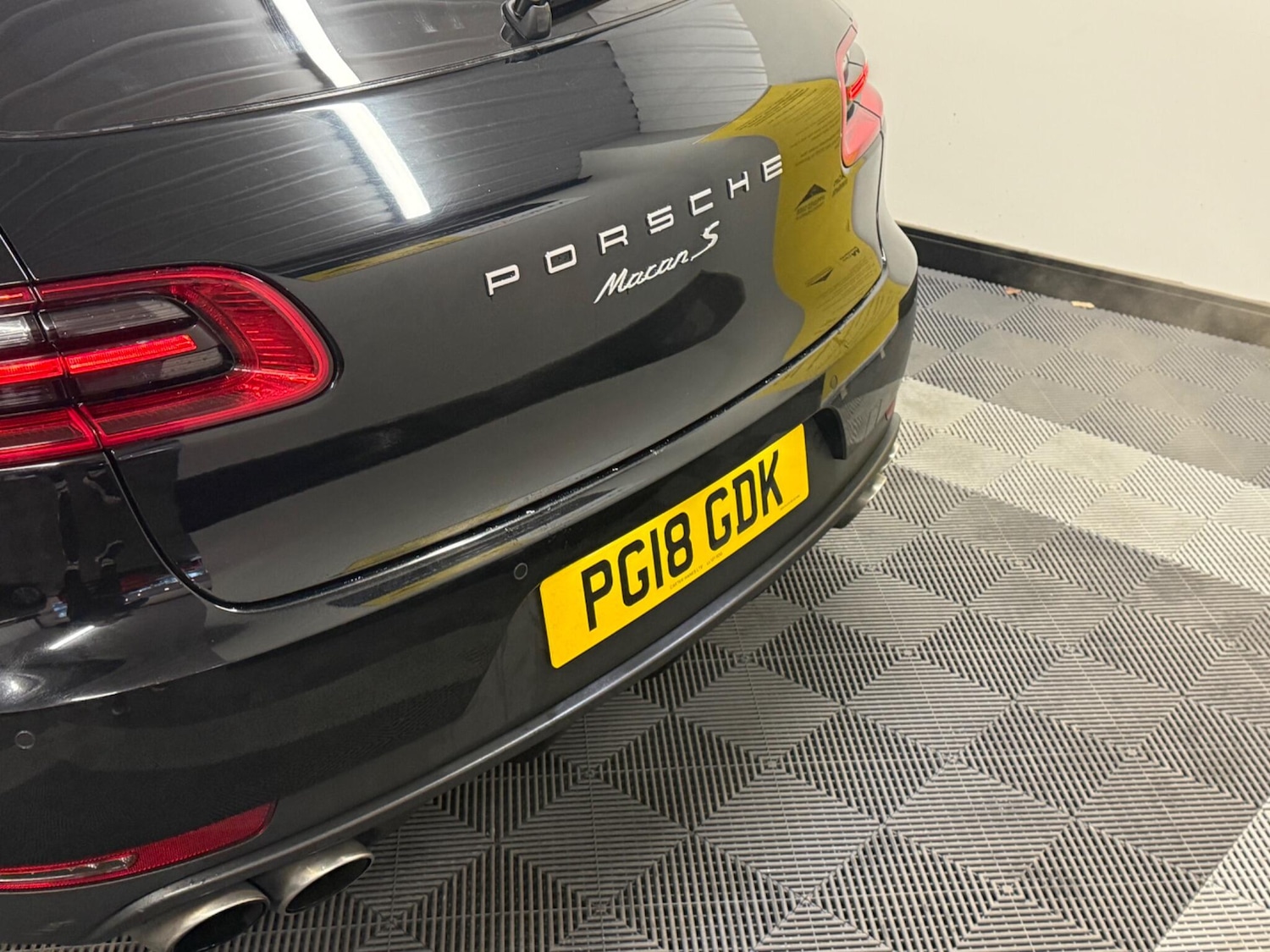 Used Porsche Macan 2018 for sale - 76549522: Photo 14