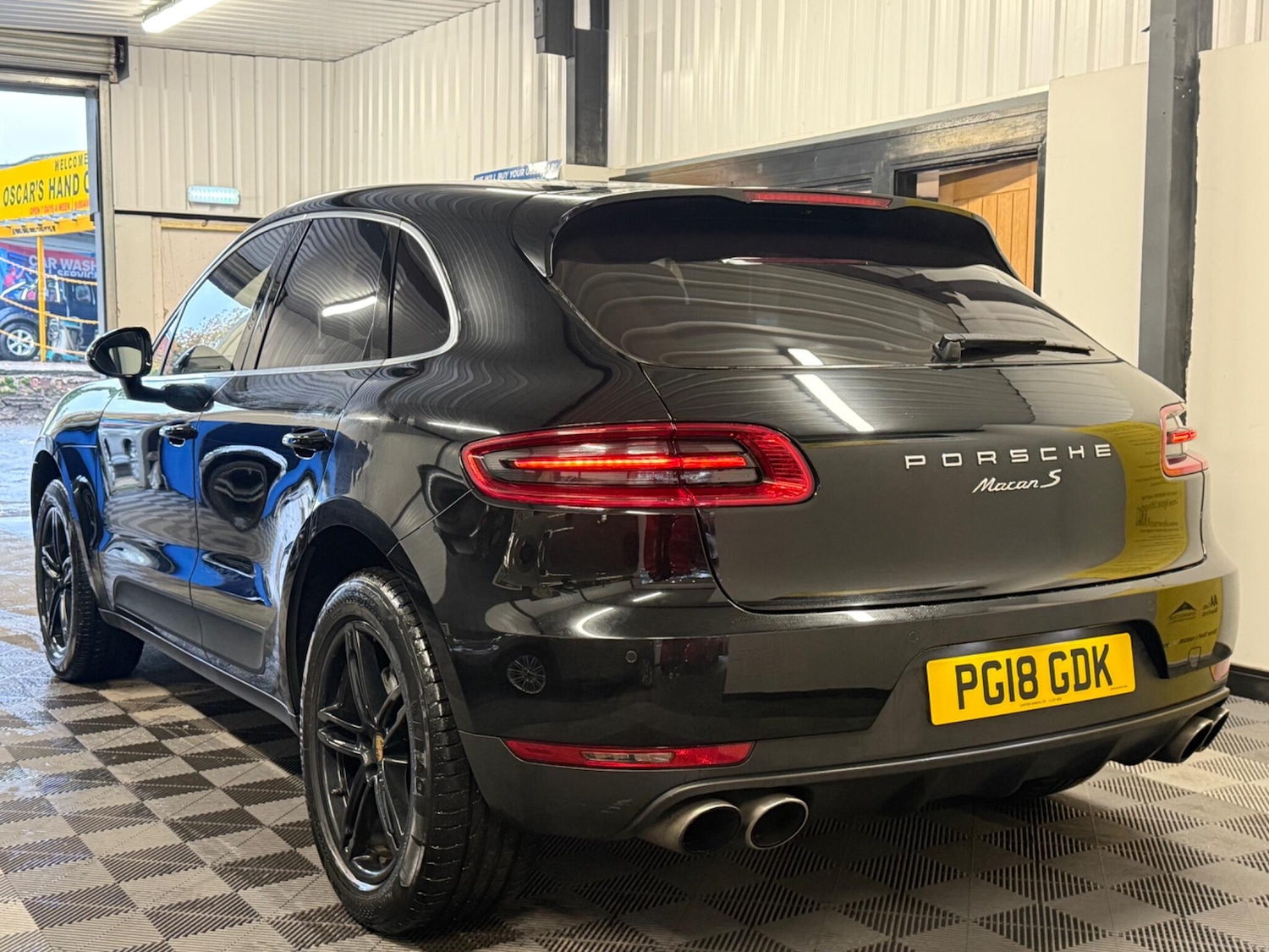 Used Porsche Macan 2018 for sale - 76549522: Photo 16
