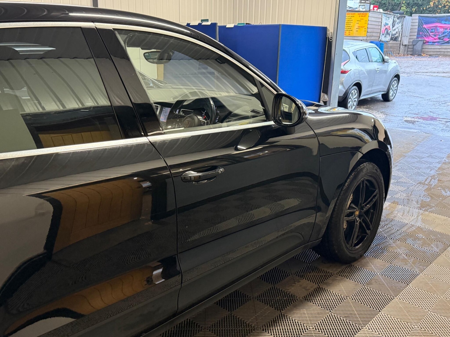 Used Porsche Macan 2018 for sale - 76549522: Photo 18