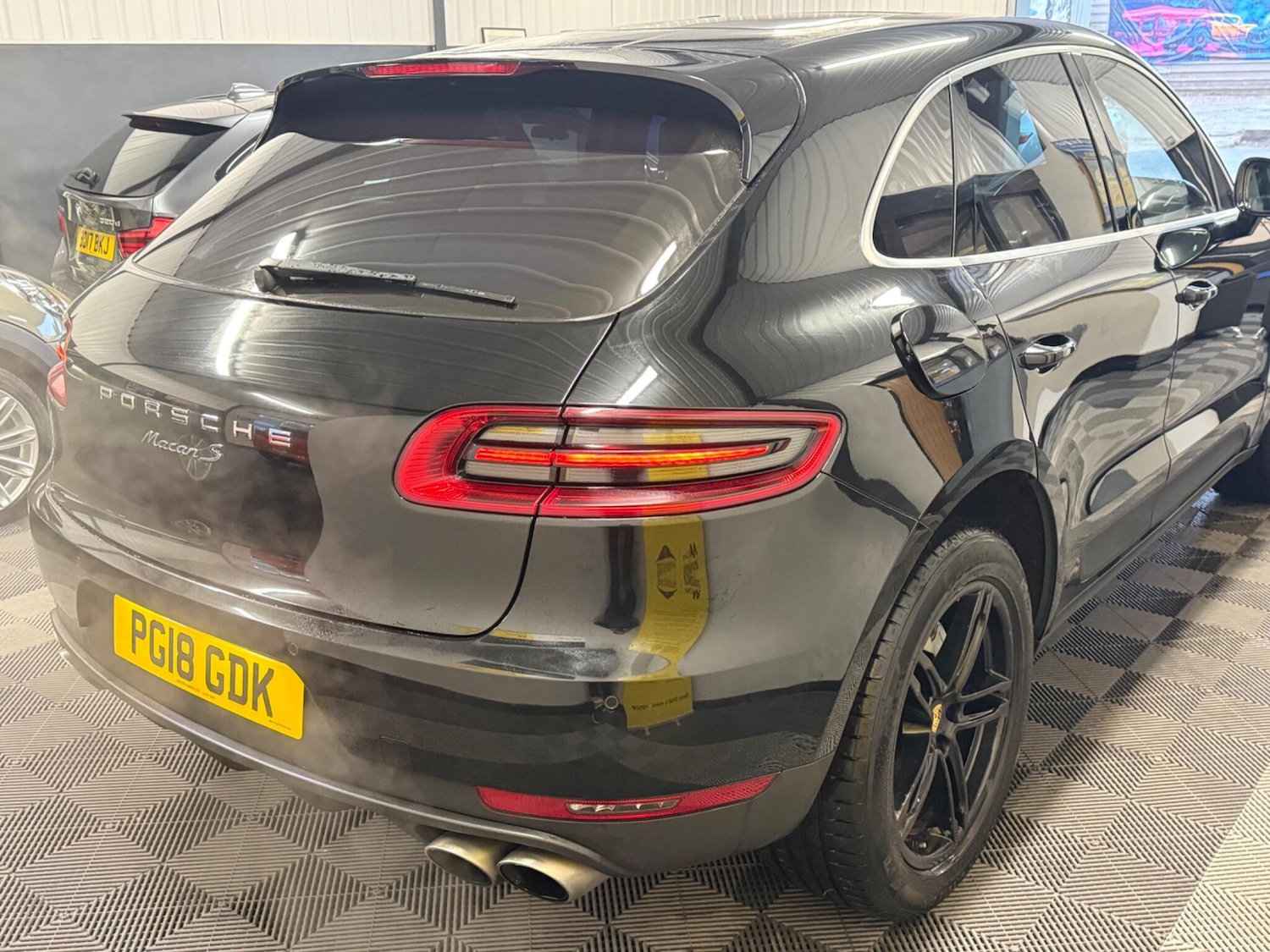Used Porsche Macan 2018 for sale - 76549522: Photo 19