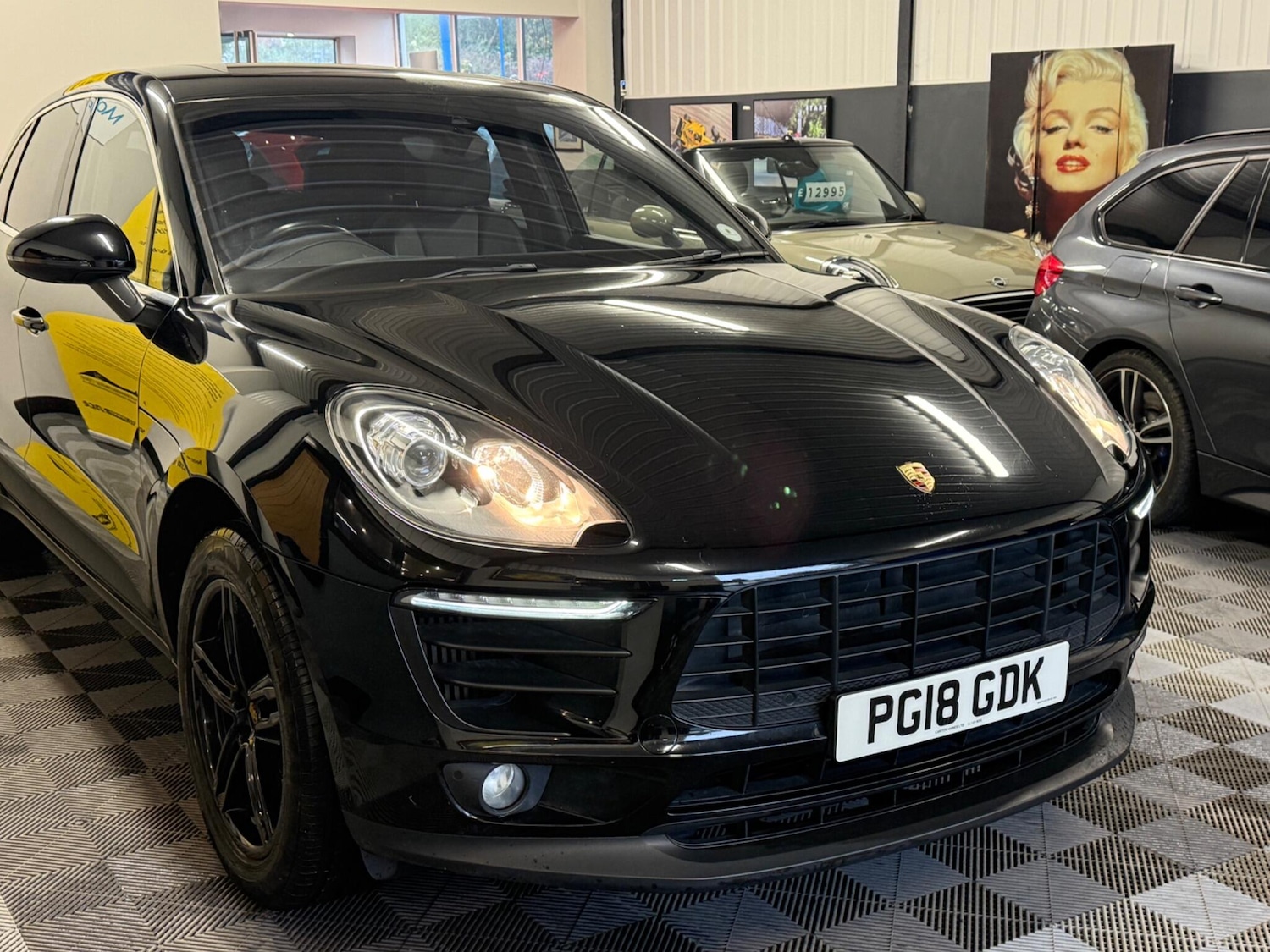 Used Porsche Macan 2018 for sale - 76549522: Photo 6