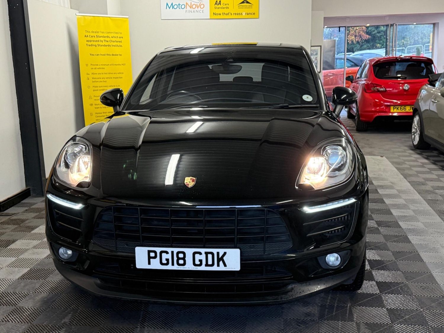 Used Porsche Macan 2018 for sale - 76549522: Photo 7