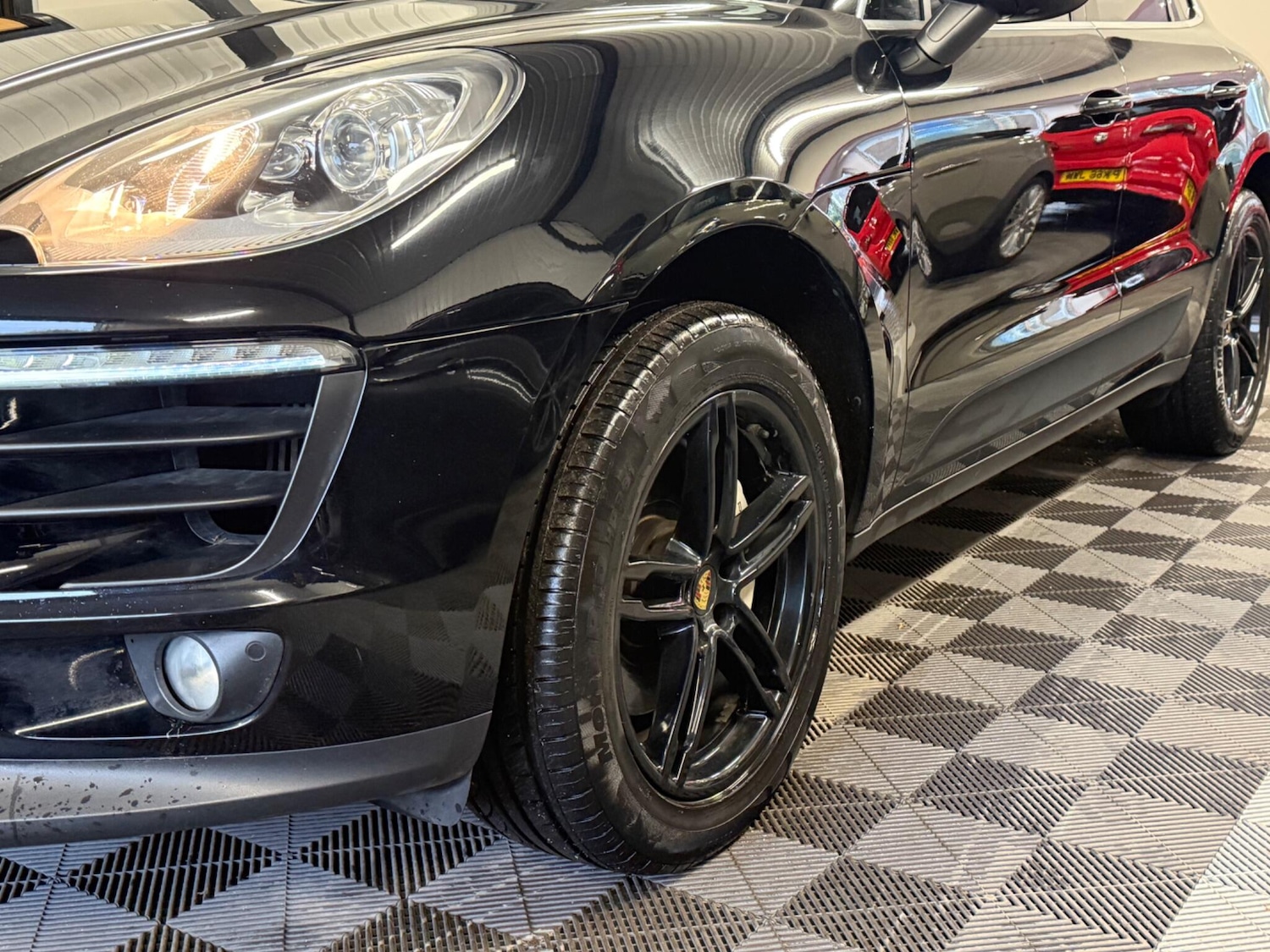 Used Porsche Macan 2018 for sale - 76549522: Photo 9