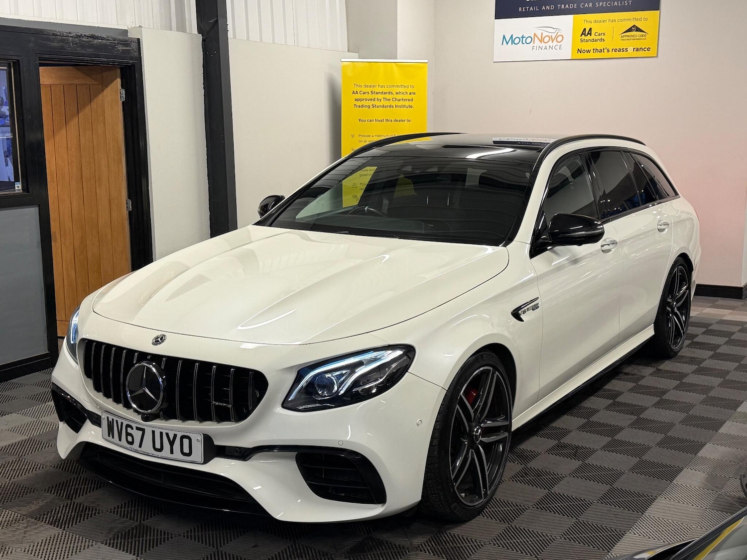 Used Mercedes-Benz E Class 2017 for sale - 76591934: Photo 33