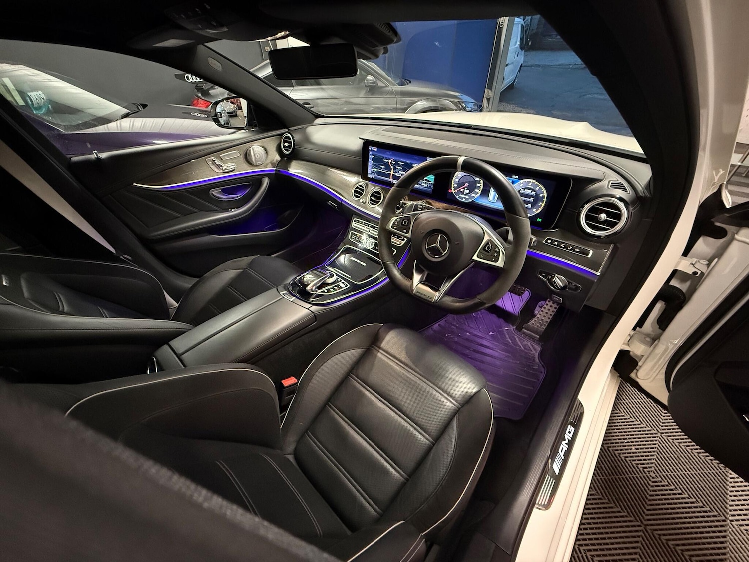 Used Mercedes-Benz E Class 2017 for sale - 76591934: Photo 4