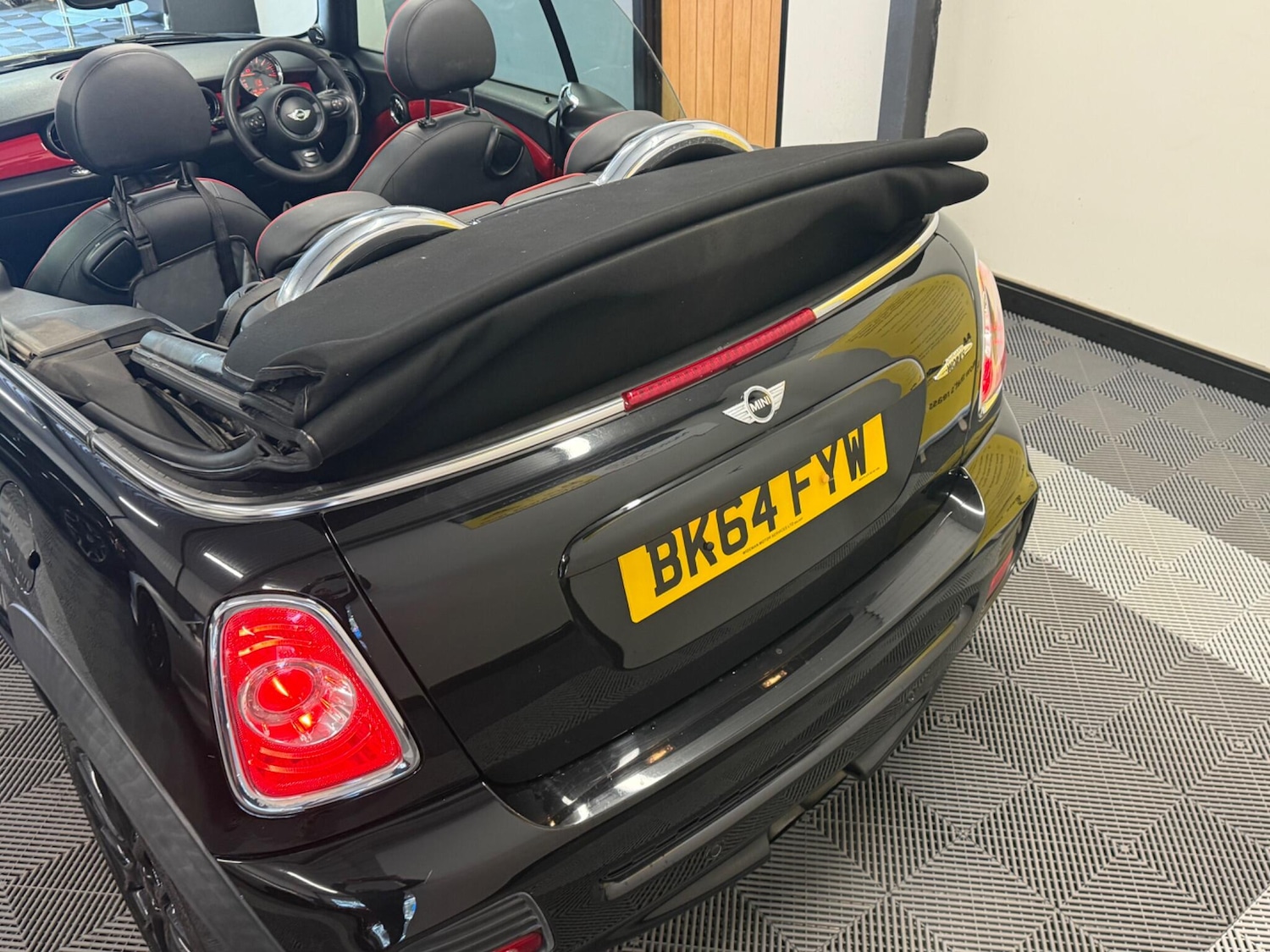 Used MINI Convertible 2014 for sale - 76166625: Photo 22