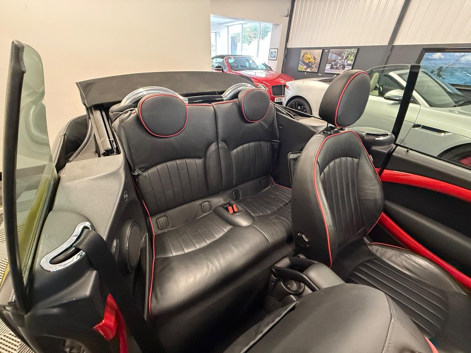 Used MINI Convertible 2014 for sale - 76166625: Photo 25
