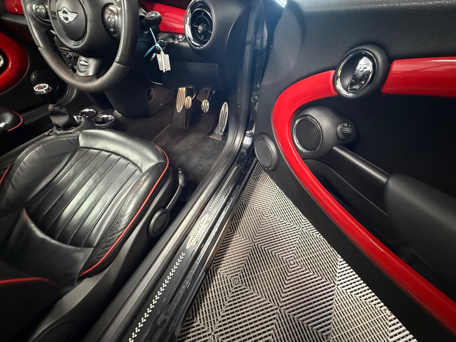 Used MINI Convertible 2014 for sale - 76166625: Photo 27