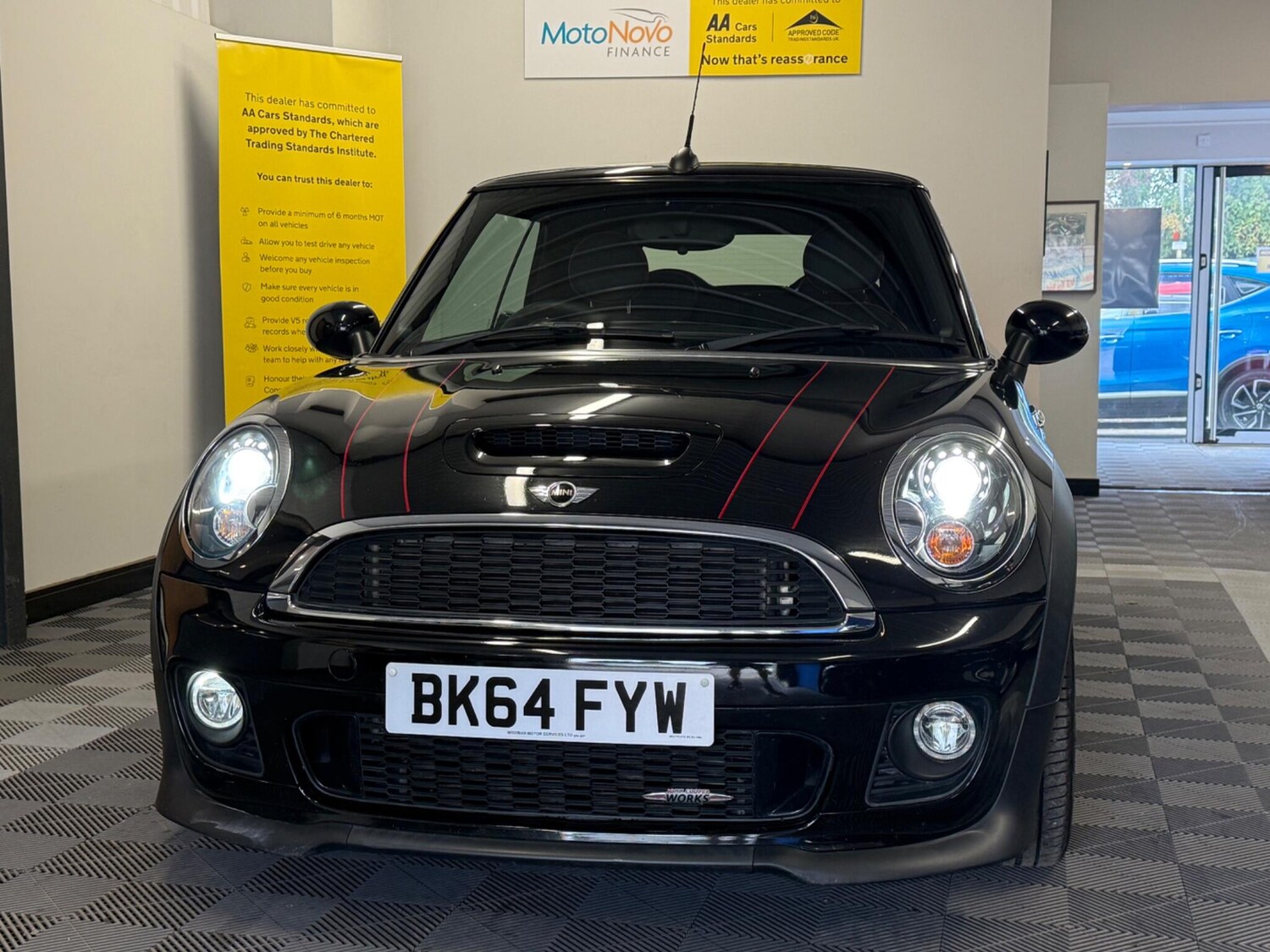Used MINI Convertible 2014 for sale - 76166625: Photo 3