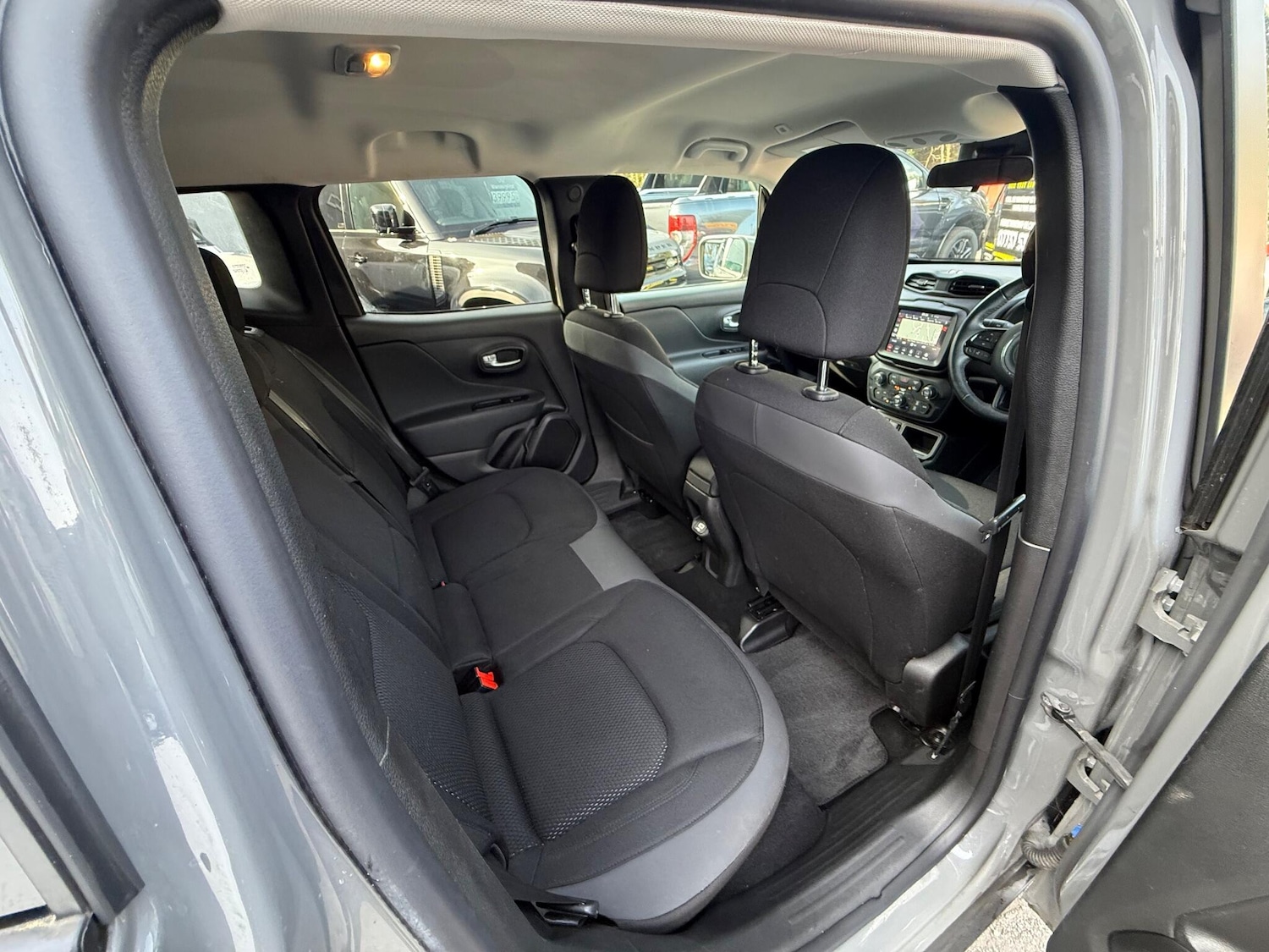 Used Jeep Renegade 2020 for sale - 77939363: Photo 10