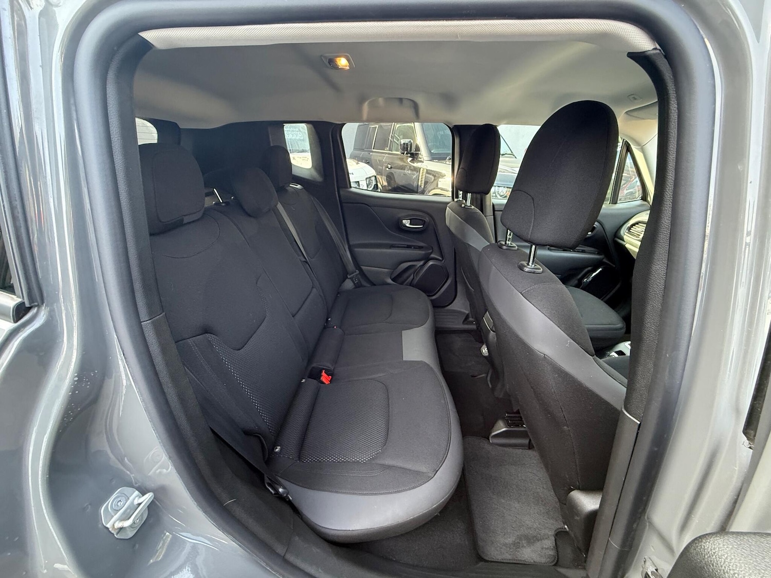 Used Jeep Renegade 2020 for sale - 77939363: Photo 9