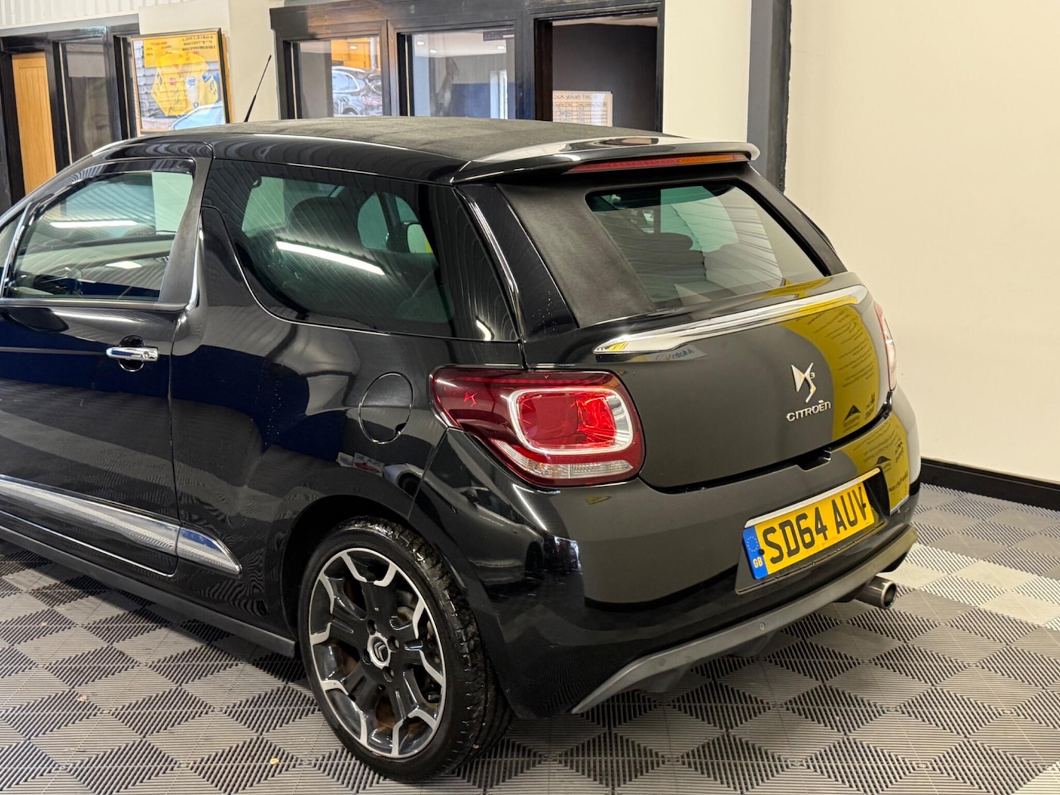 Used Citroen DS3 2014 for sale - 76174867: Photo 17