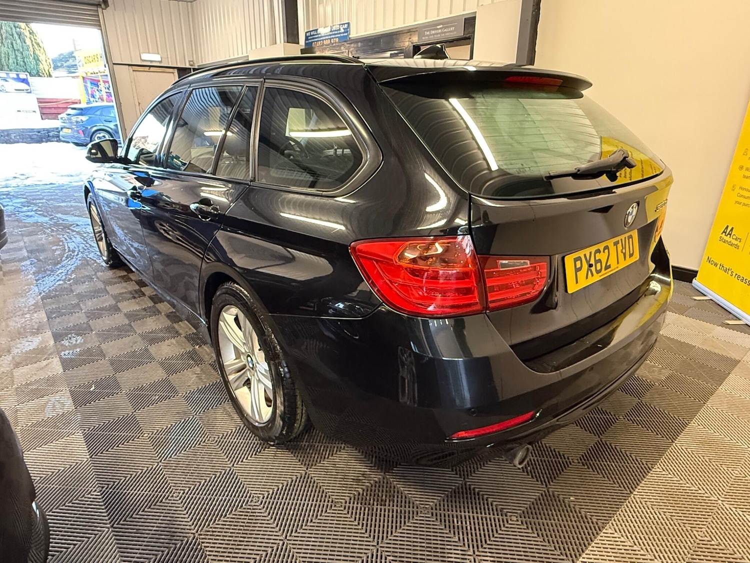 Used BMW 3 Series 2012 for sale - 77163157: Photo 10