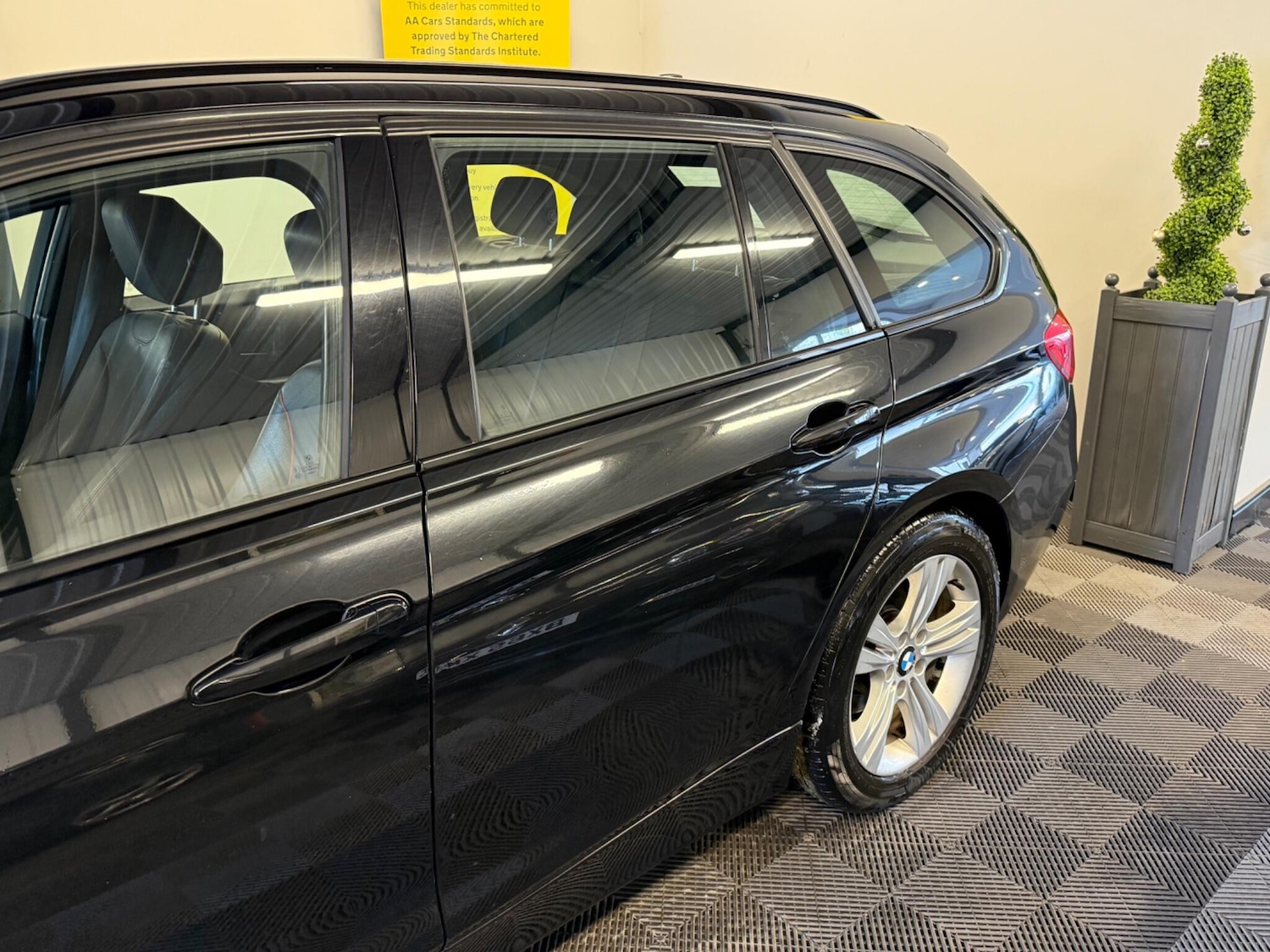 Used BMW 3 Series 2012 for sale - 77163157: Photo 9