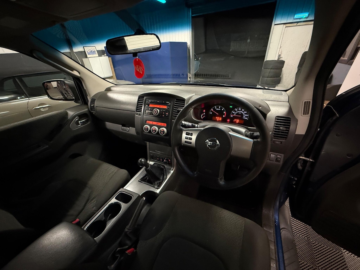 Used Nissan Navara 2011 for sale - 77267808: Photo 5