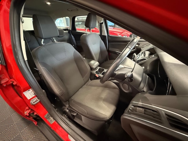 Used Ford Focus 2014 for sale - 76137488: Photo 10