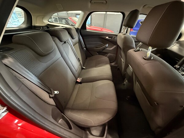 Used Ford Focus 2014 for sale - 76137488: Photo 11