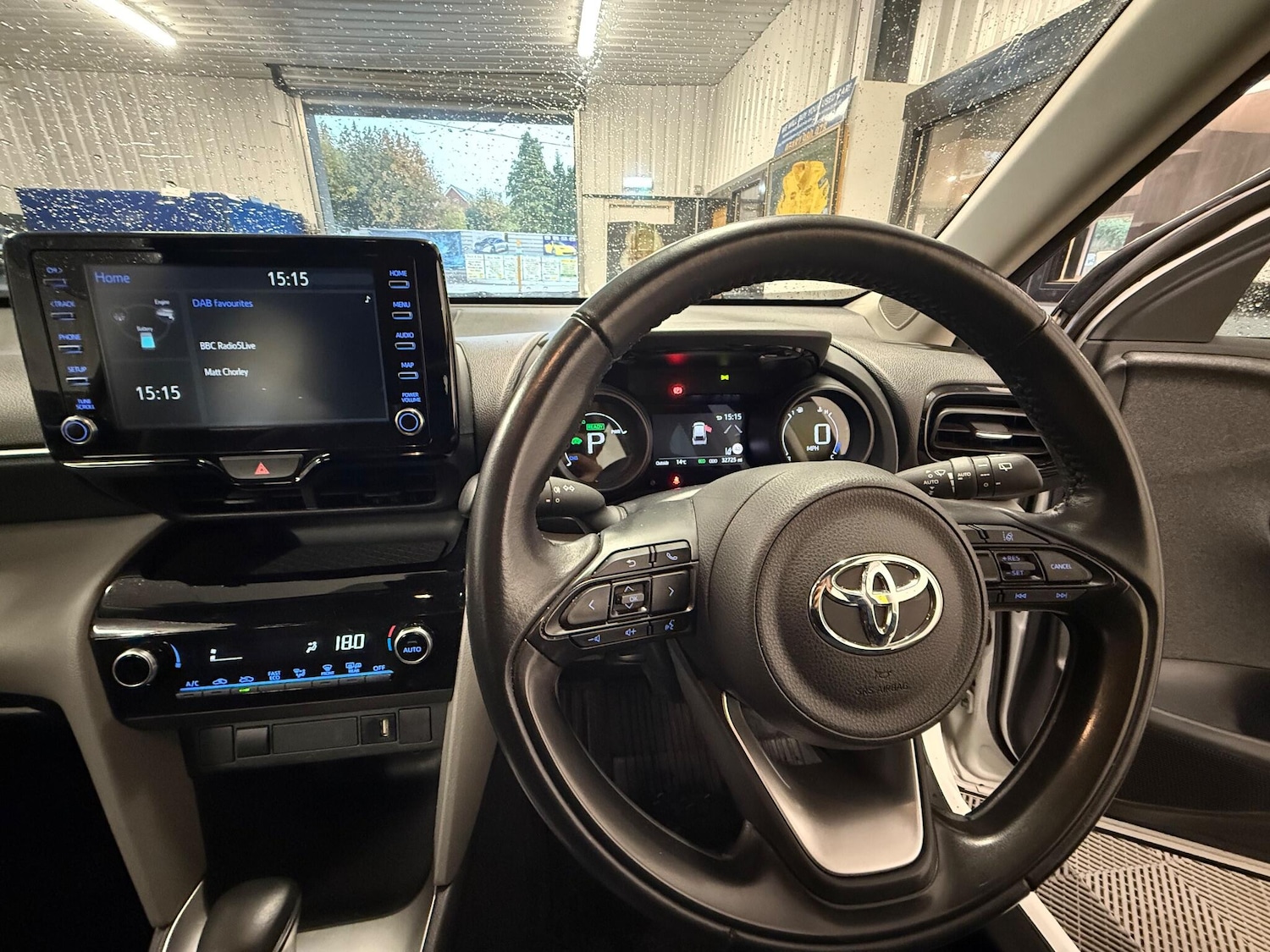 Used Toyota Yaris Cross 2022 for sale - 76994728: Photo 11