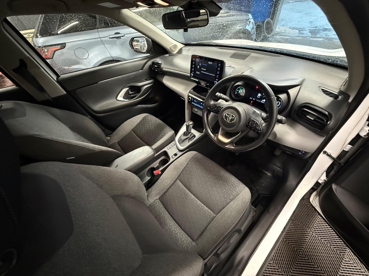 Used Toyota Yaris Cross 2022 for sale - 76994728: Photo 4