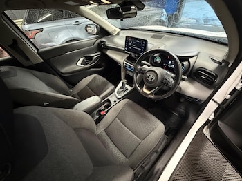 Used Toyota Yaris Cross 2022 for sale - 76994728: Photo