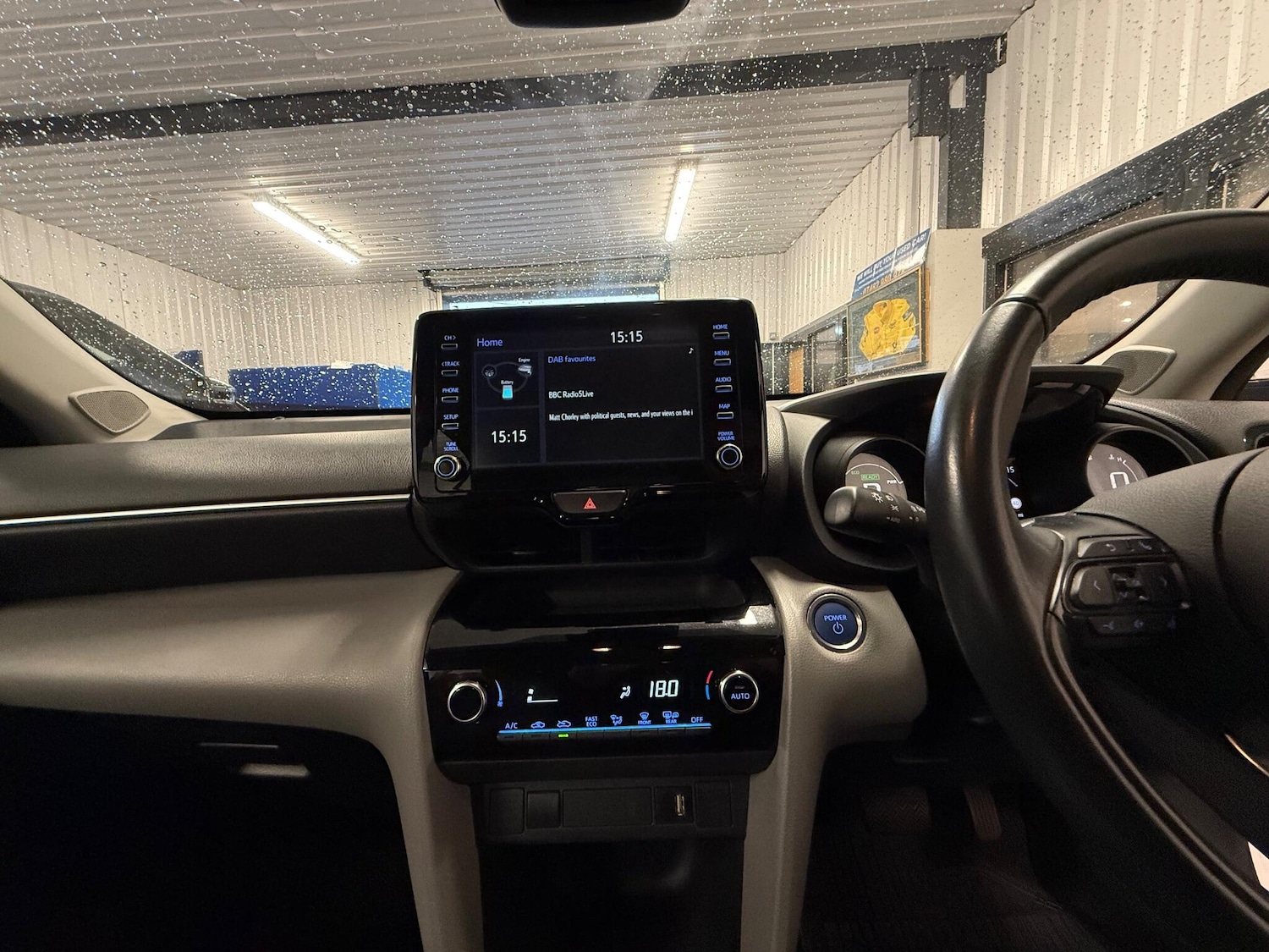 Used Toyota Yaris Cross 2022 for sale - 76994728: Photo 9