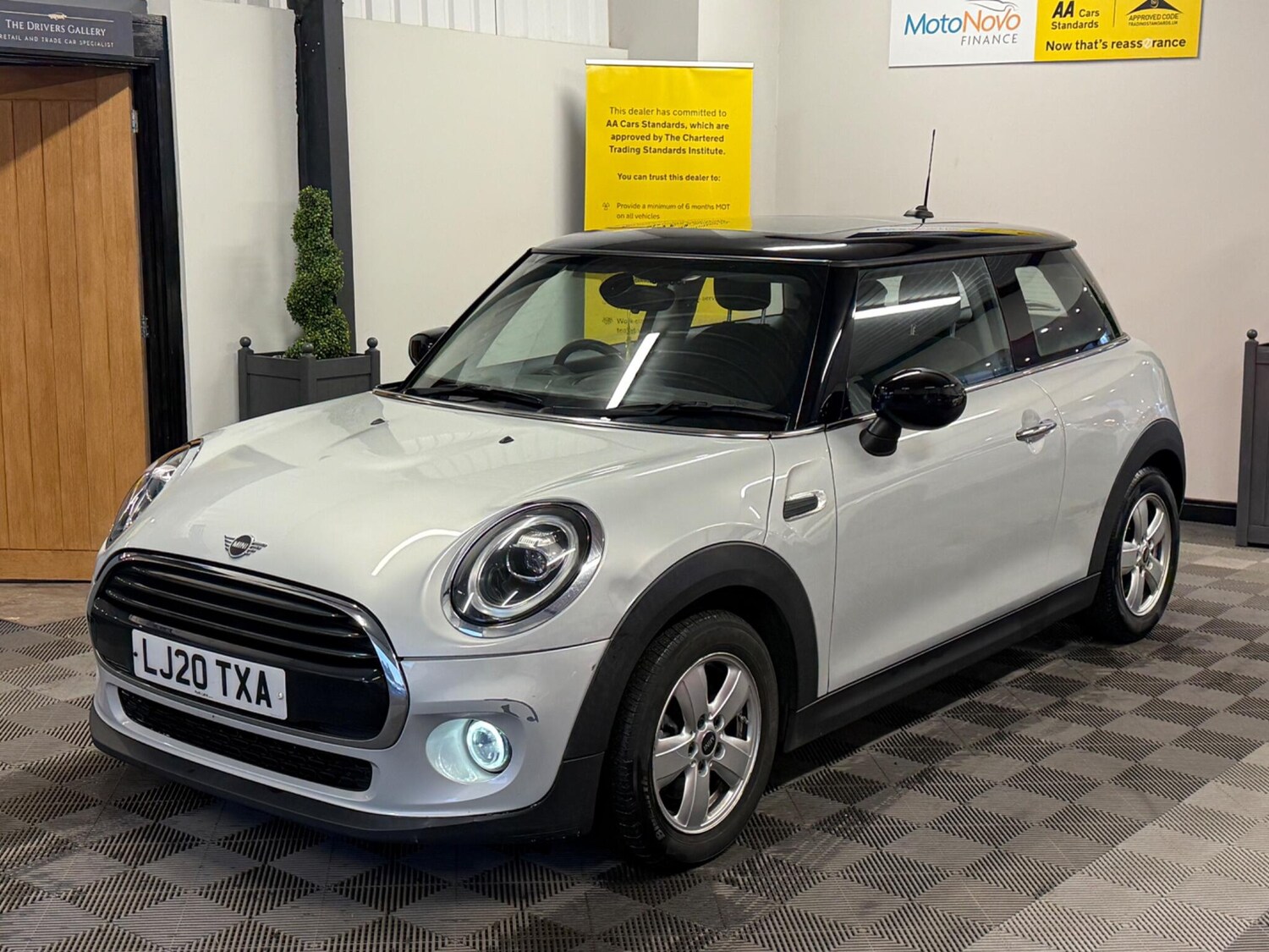 Used MINI Hatch 2020 for sale - 77496071: Photo 3