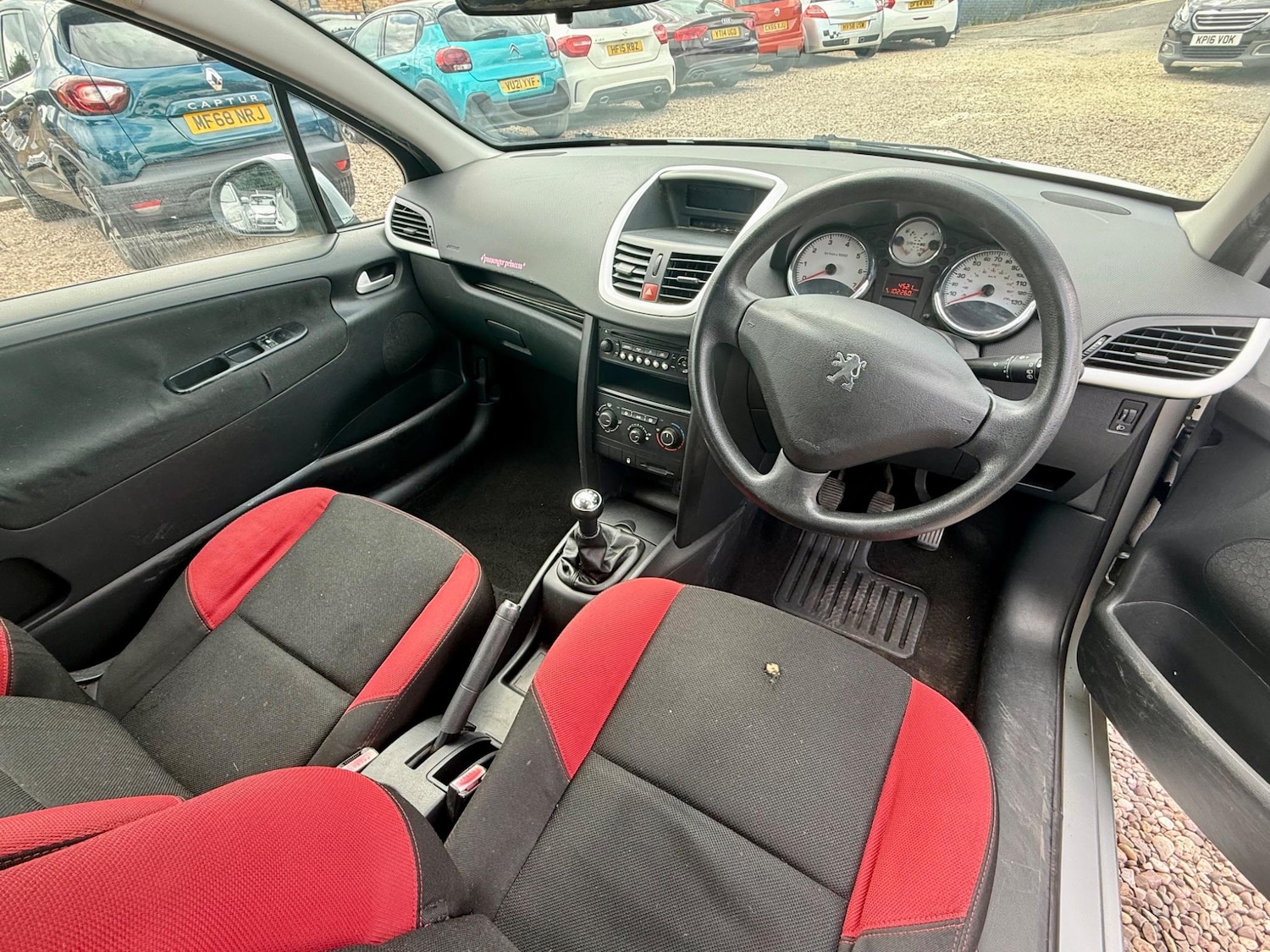 Used Peugeot 207 2010 for sale - 76633748: Photo 11