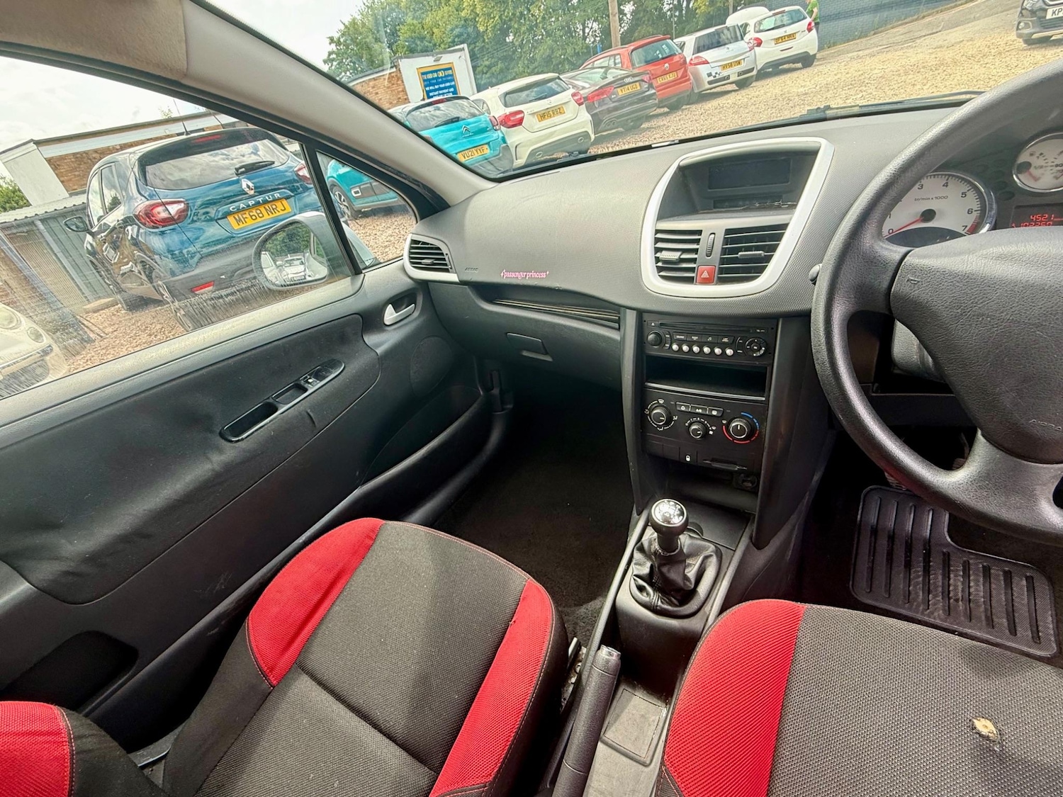 Used Peugeot 207 2010 for sale - 76633748: Photo 14