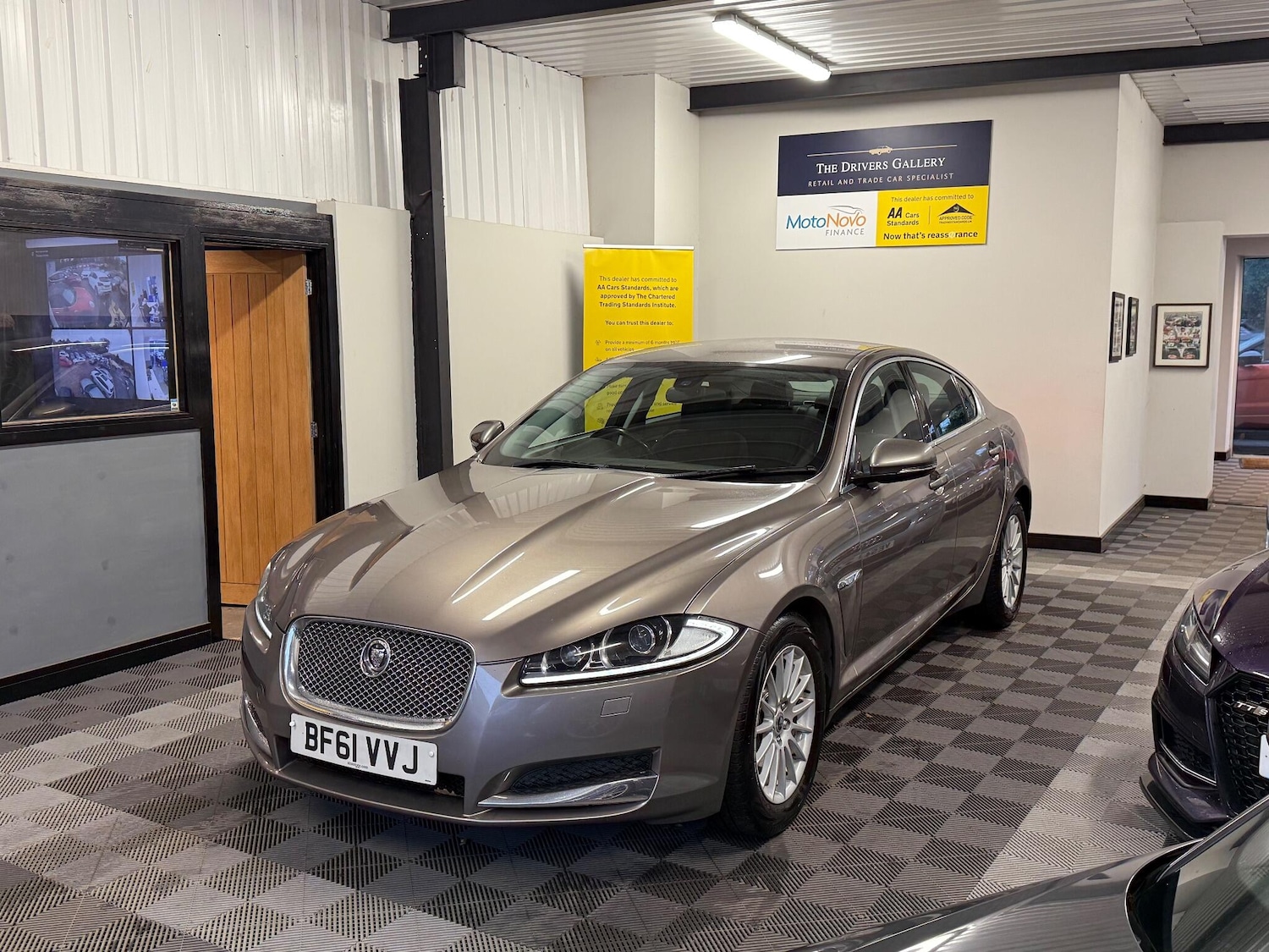 Used Jaguar XF for sale - 76592749: Photo 1