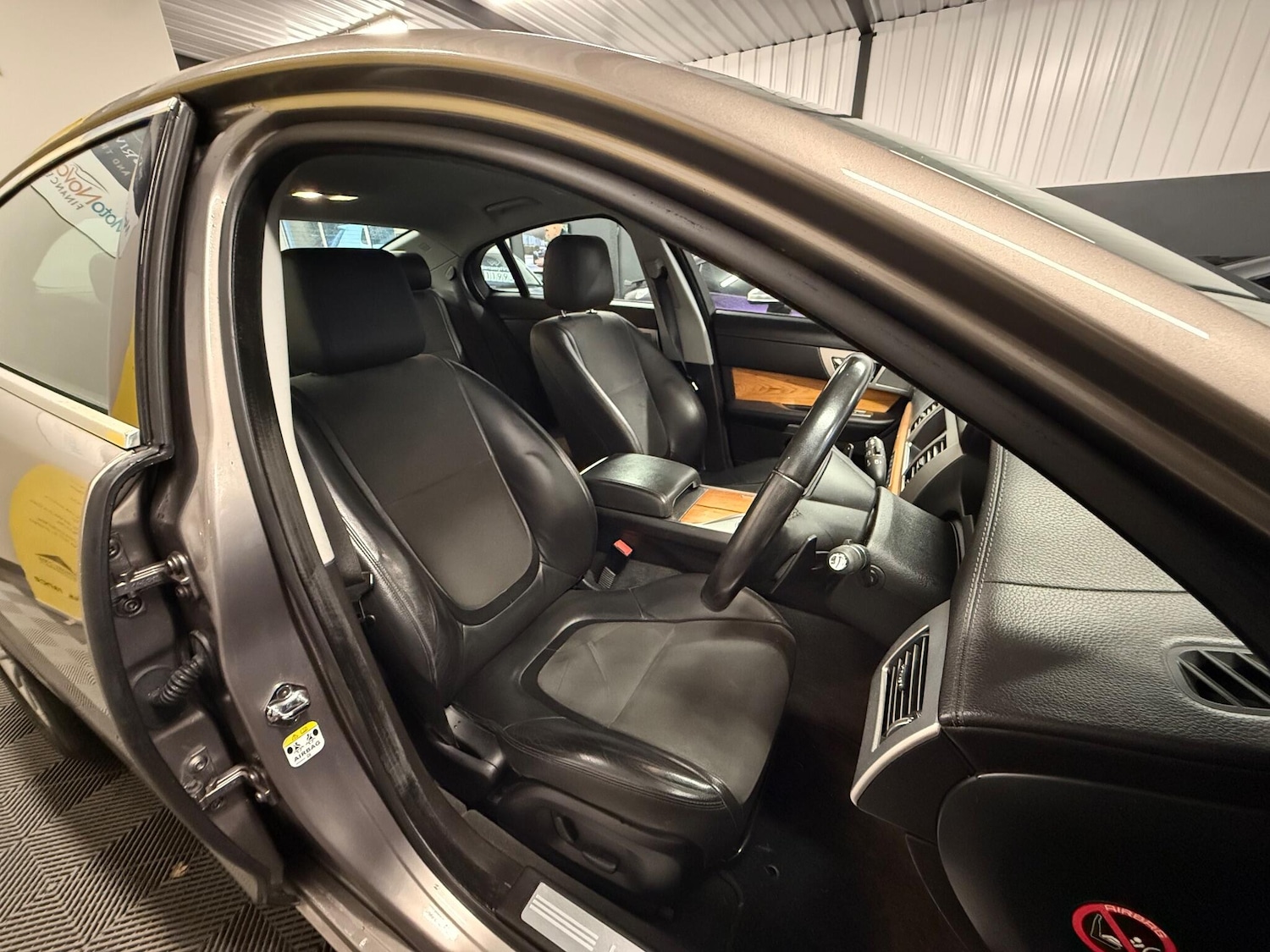 Used Jaguar XF for sale - 76592749: Photo 11