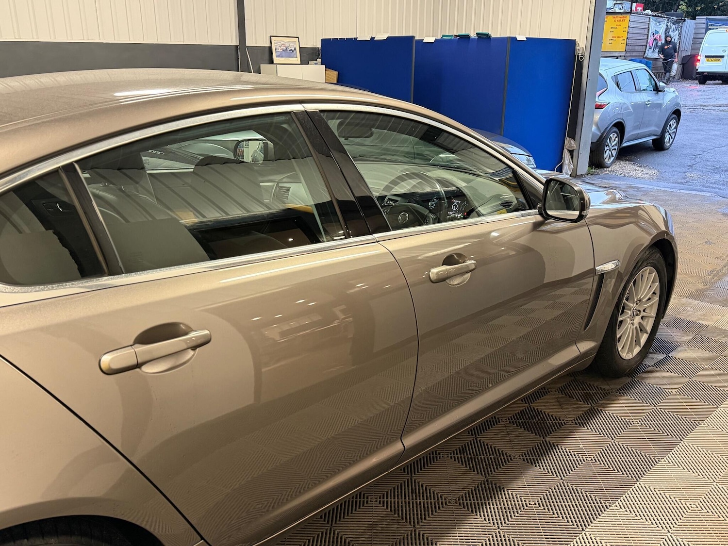 Used Jaguar XF for sale - 76592749: Photo 14