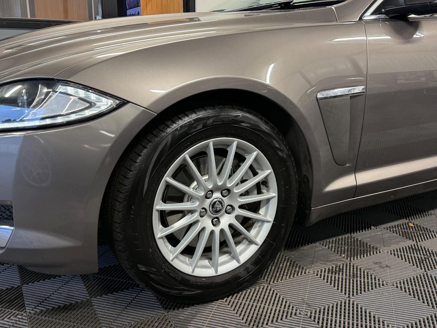 Used Jaguar XF for sale - 76592749: Photo 18