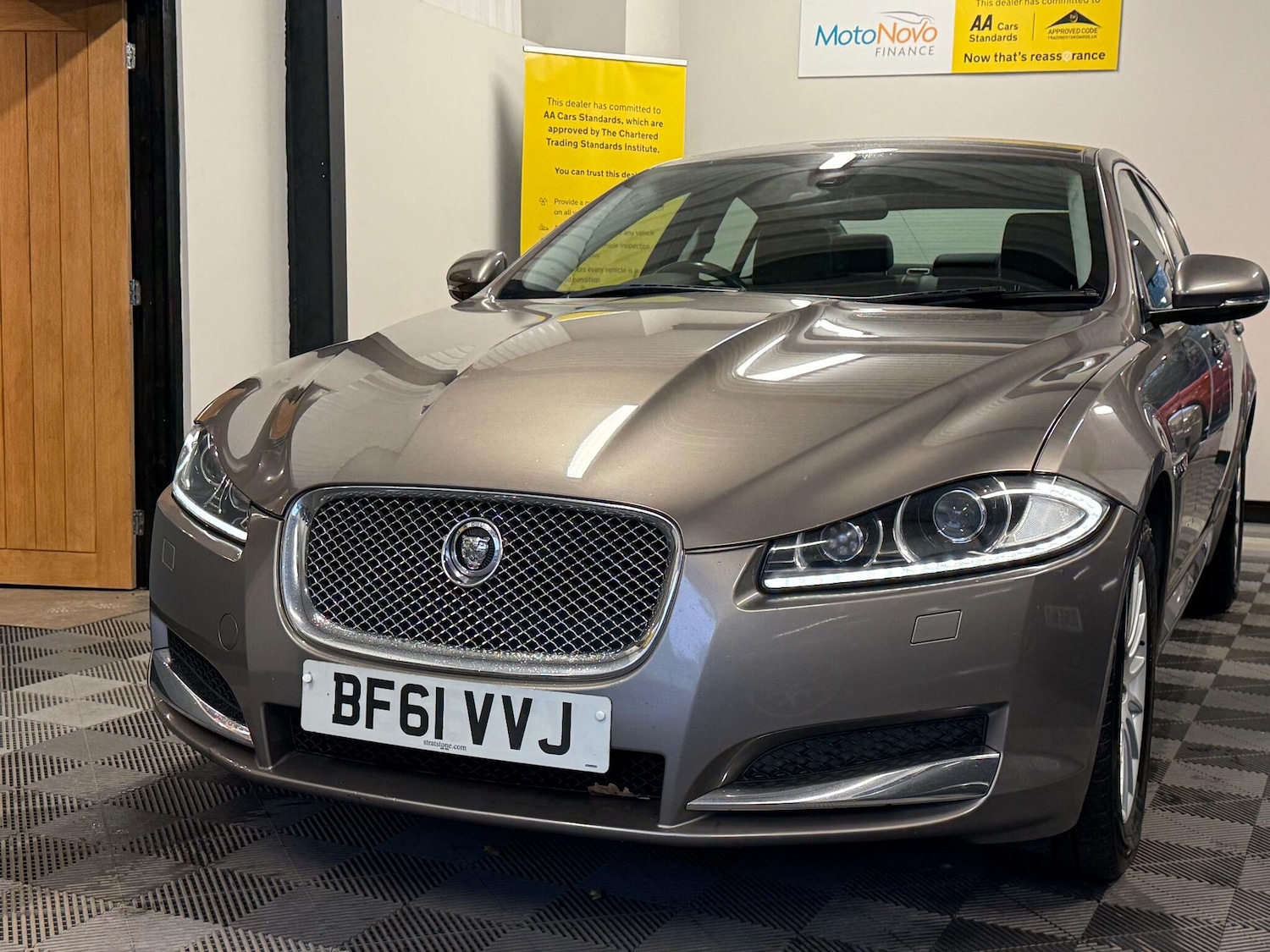 Used Jaguar XF for sale - 76592749: Photo 24