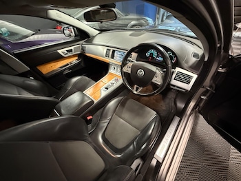 Used Jaguar XF 2011 for sale - 76592749: Photo