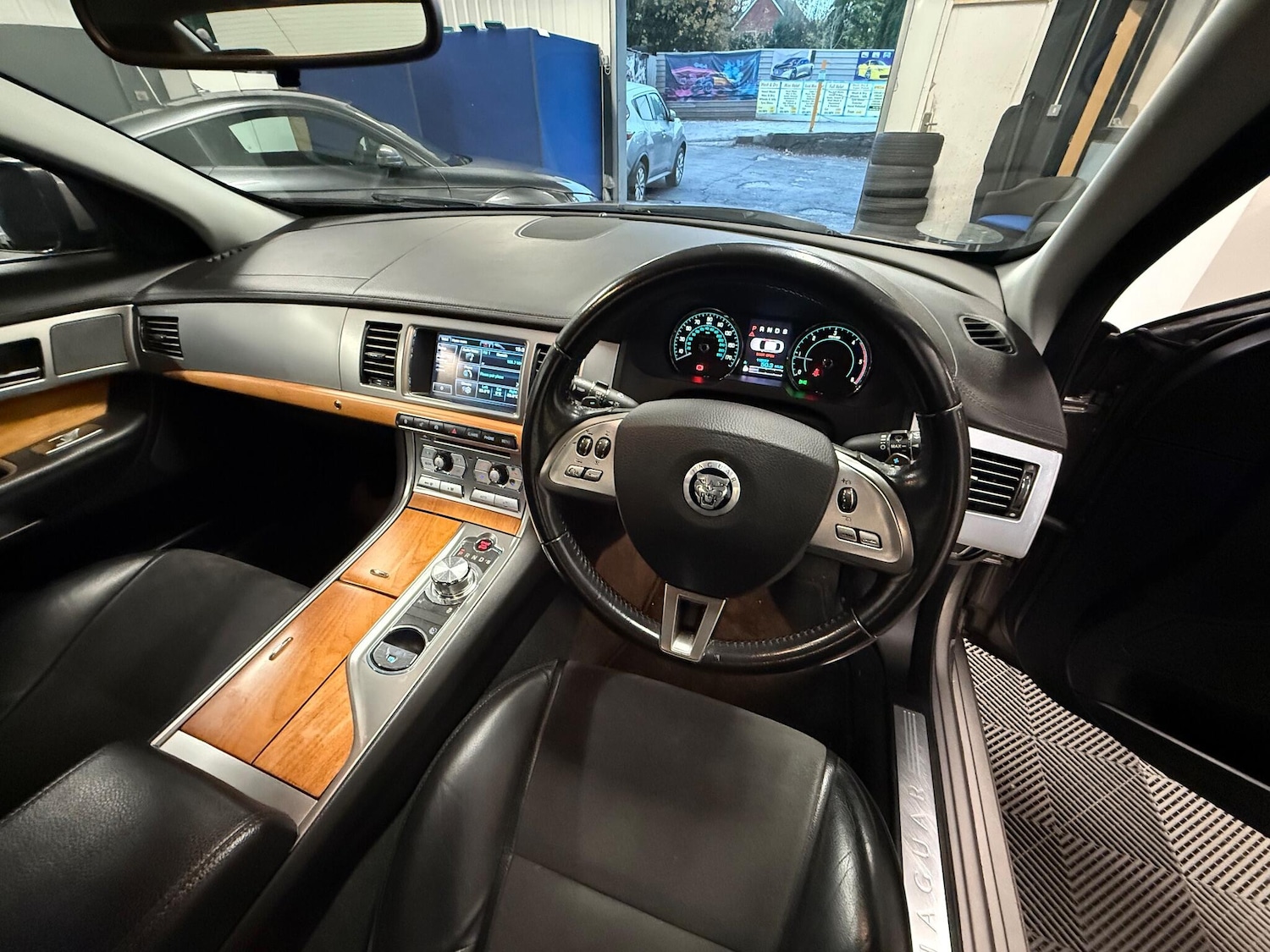 Used Jaguar XF for sale - 76592749: Photo 6