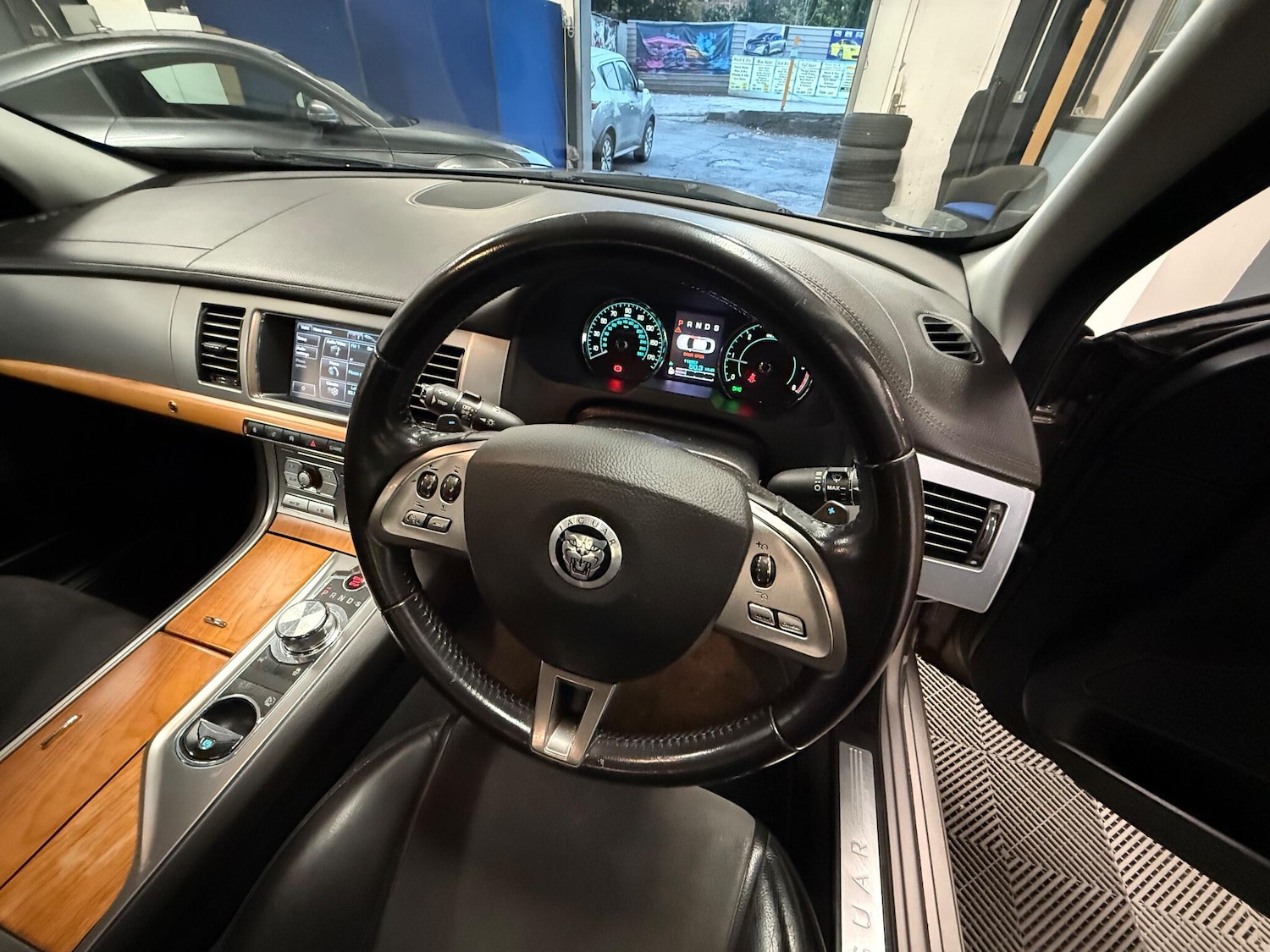 Used Jaguar XF for sale - 76592749: Photo 7