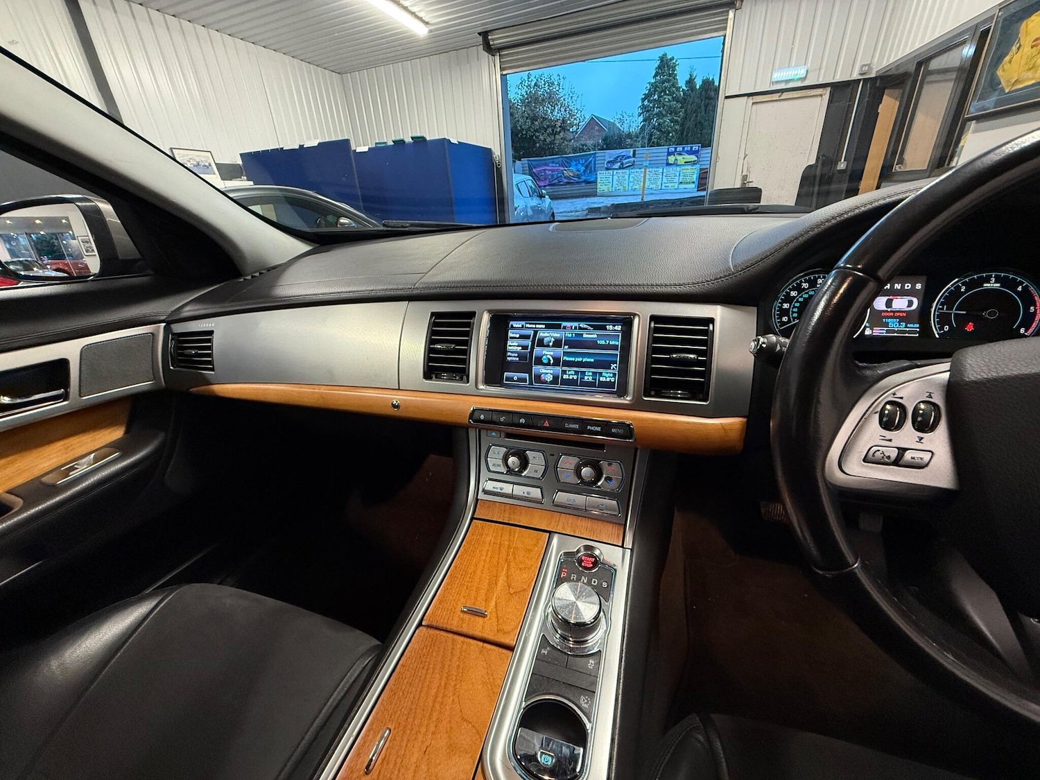 Used Jaguar XF for sale - 76592749: Photo 9