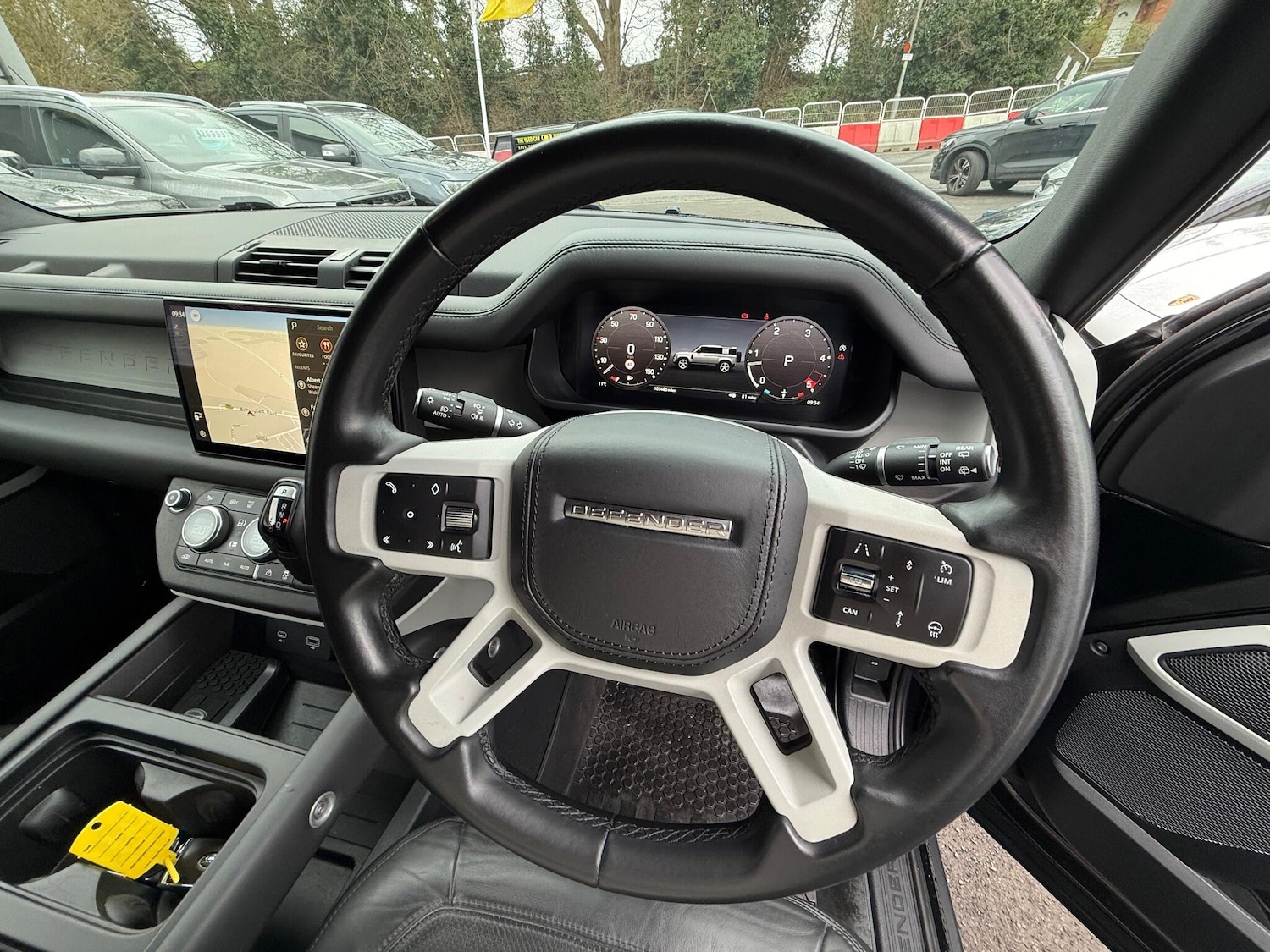 Used Land Rover Defender 110 2023 for sale - 77646438: Photo 10