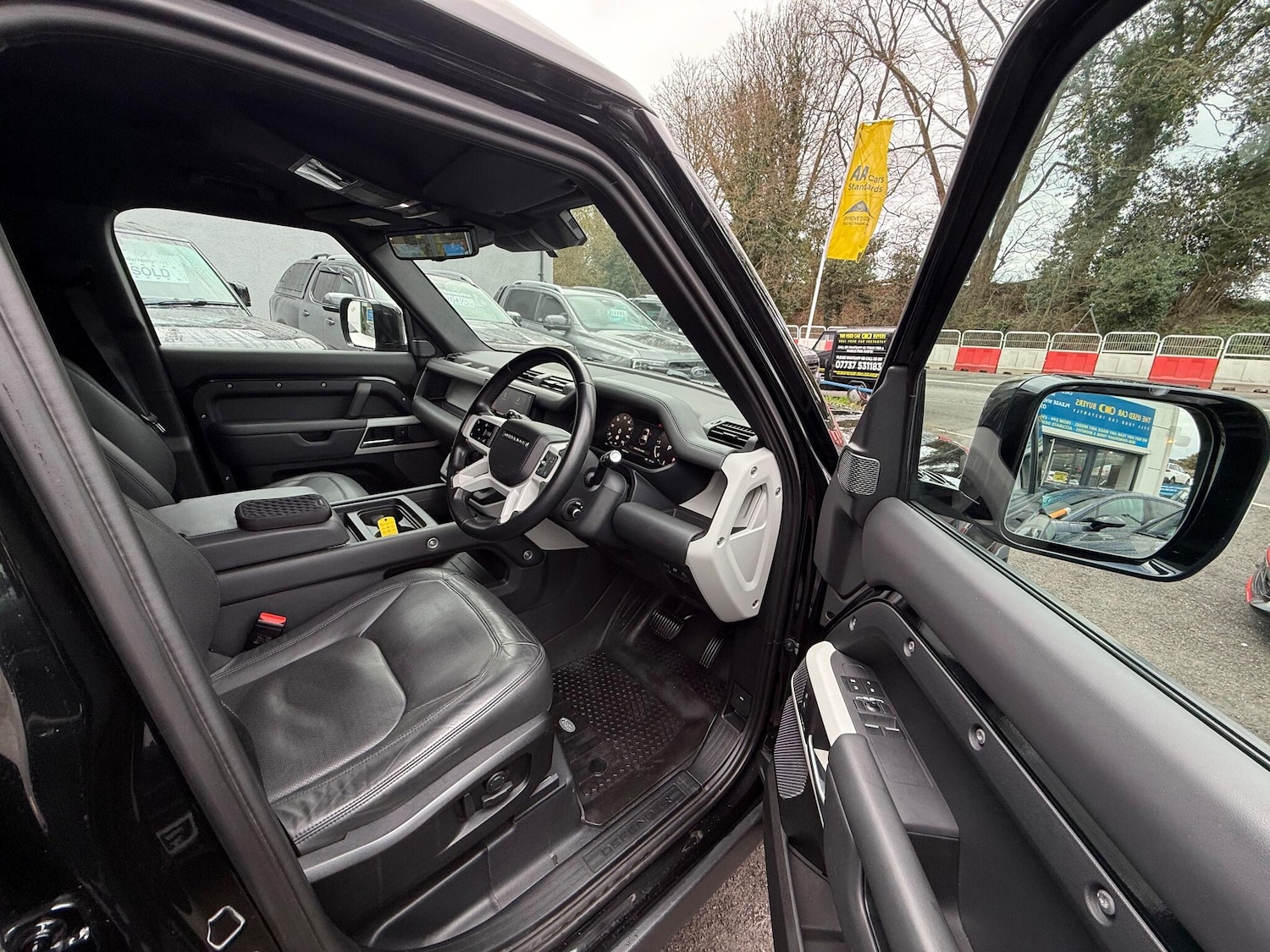 Used Land Rover Defender 110 2023 for sale - 77646438: Photo 13