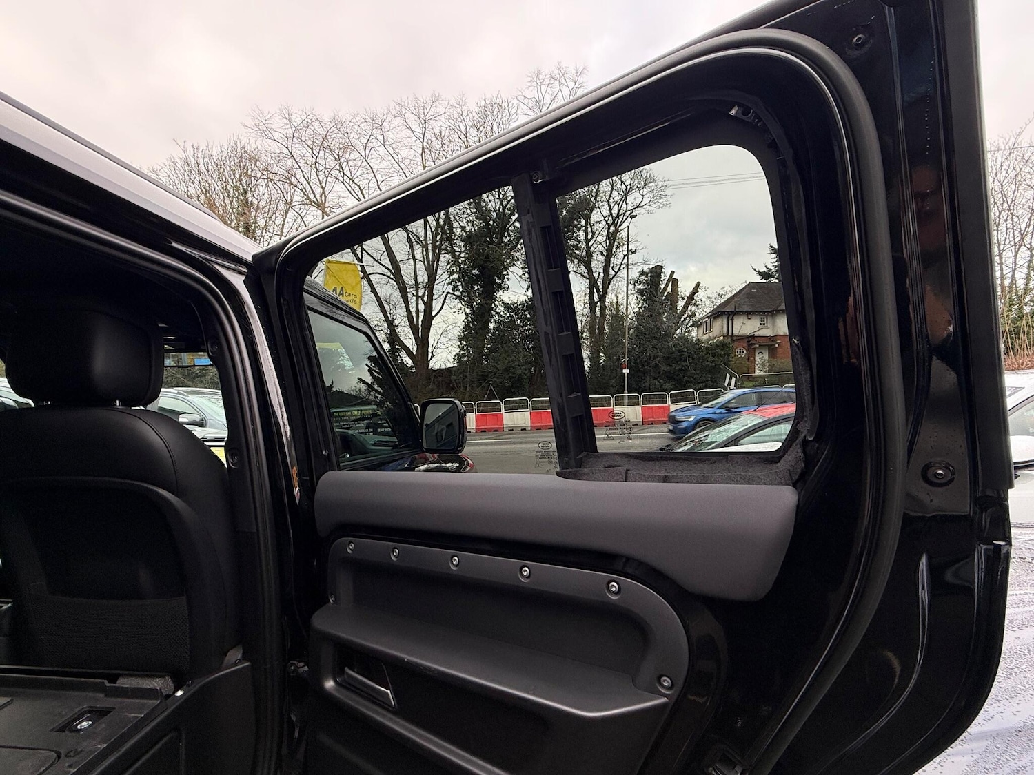 Used Land Rover Defender 110 2023 for sale - 77646438: Photo 14