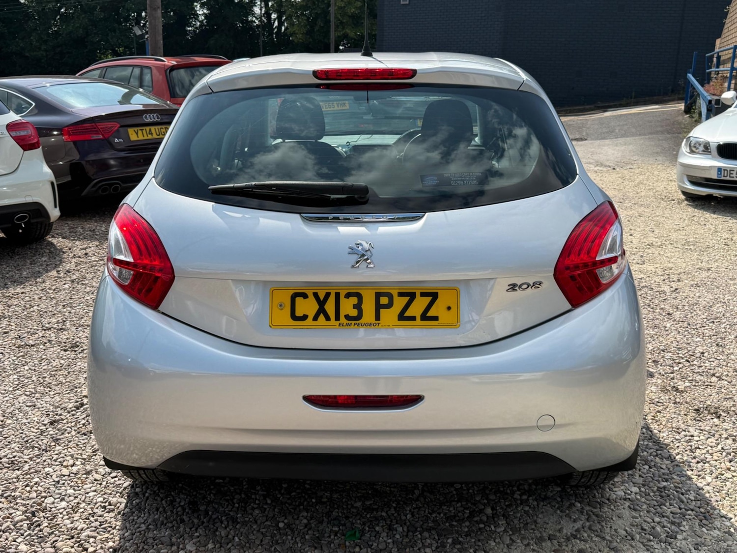 Used Peugeot 208 2013 for sale - 76646037: Photo 10