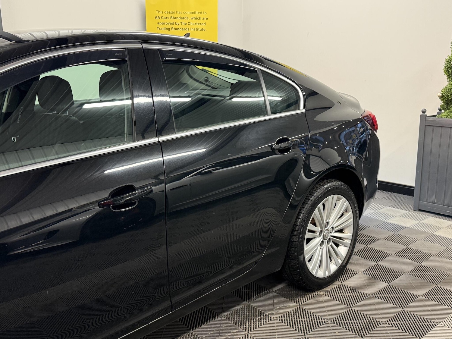 Used Vauxhall Insignia 2017 for sale - 77376298: Photo 17