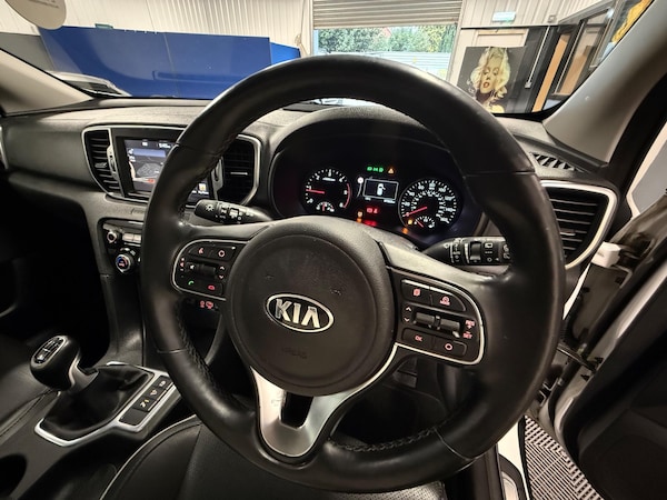 Used Kia Sportage 2017 for sale - 76121397: Photo 6