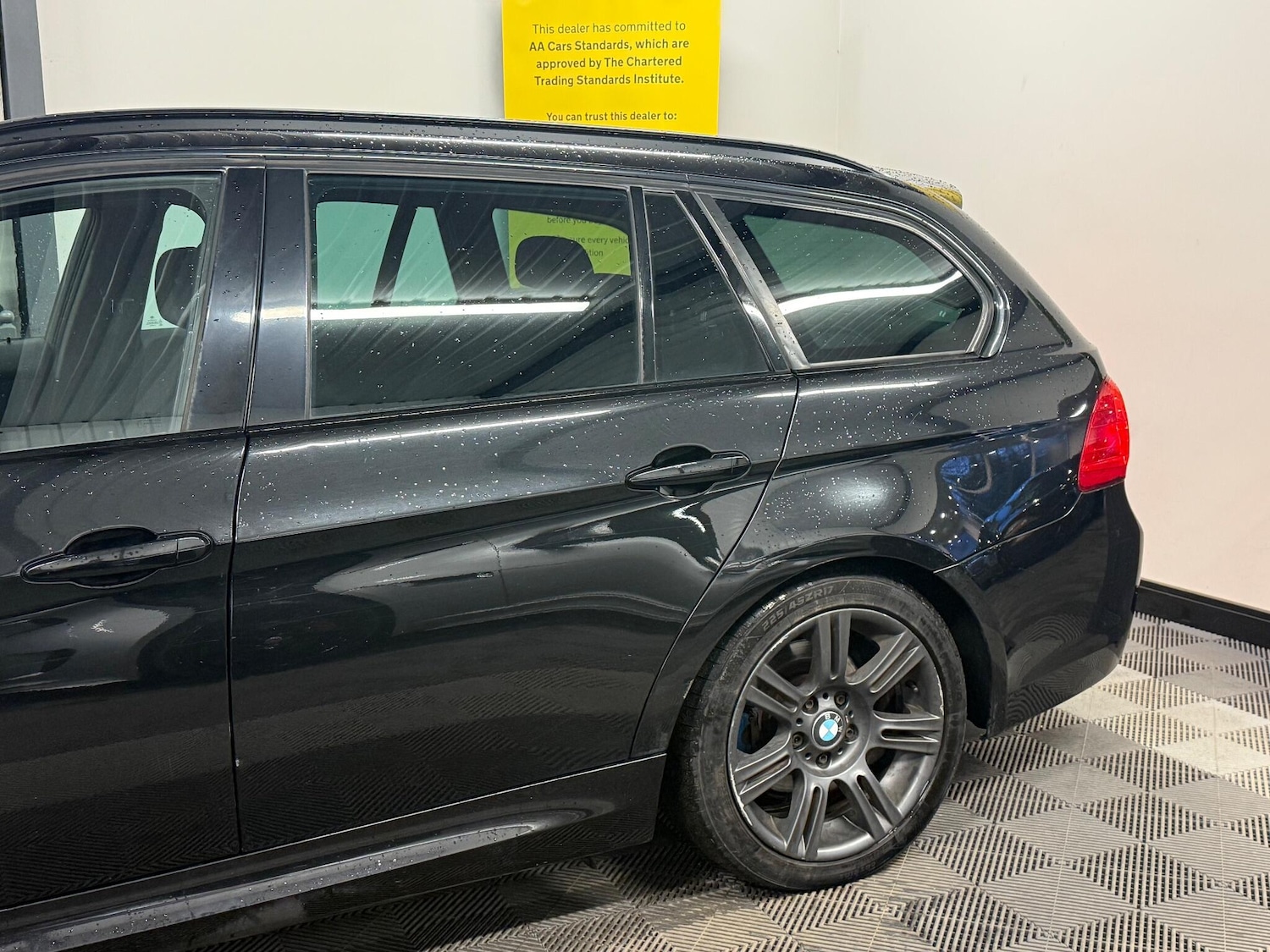 Used BMW 3 Series 2011 for sale - 77306278: Photo 17