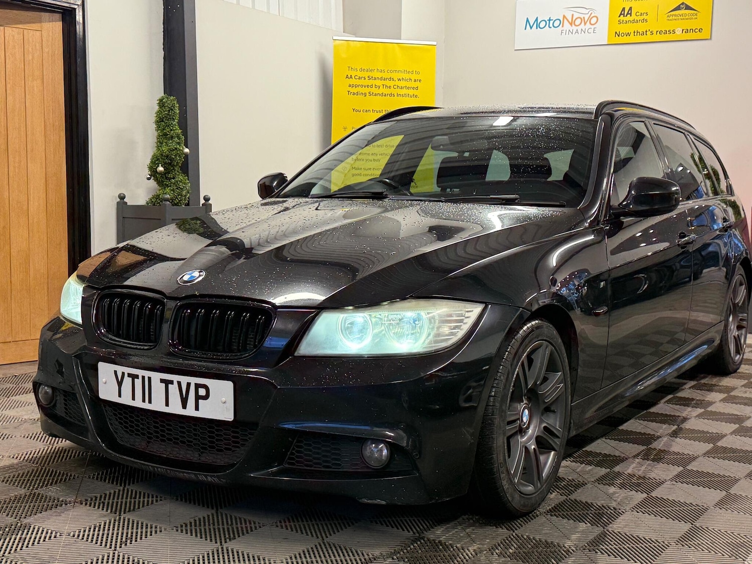 Used BMW 3 Series 2011 for sale - 77306278: Photo 24