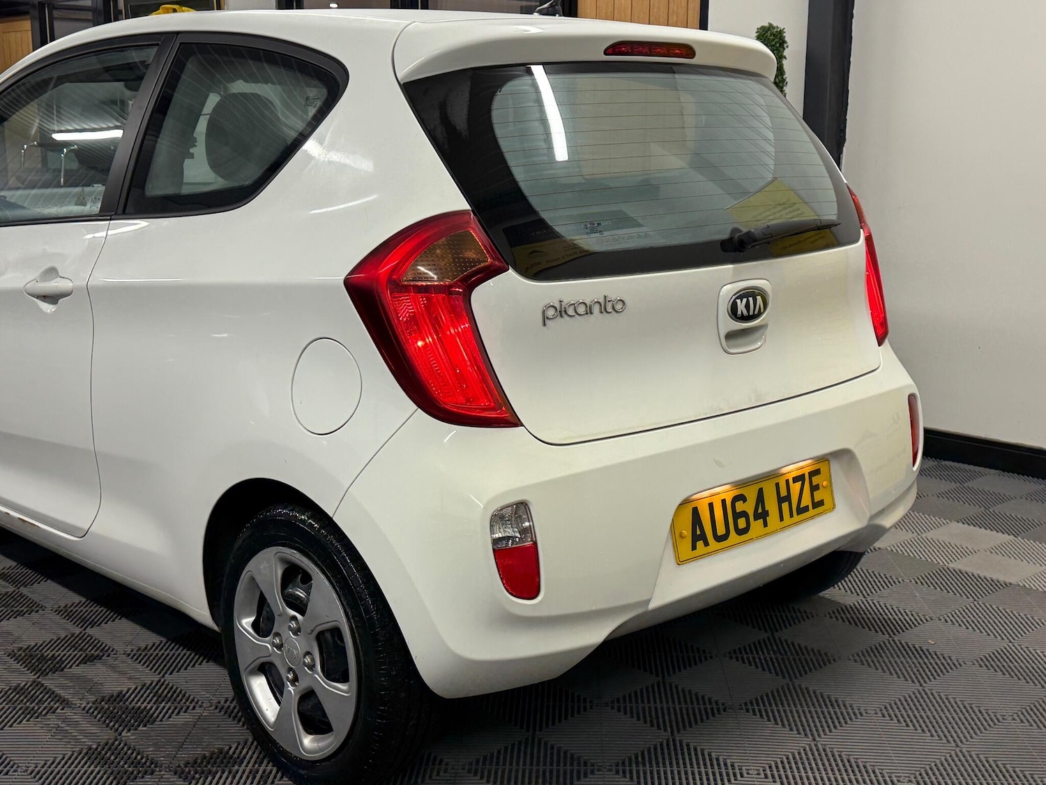 Used Kia Picanto 2014 for sale - 76701019: Photo 14