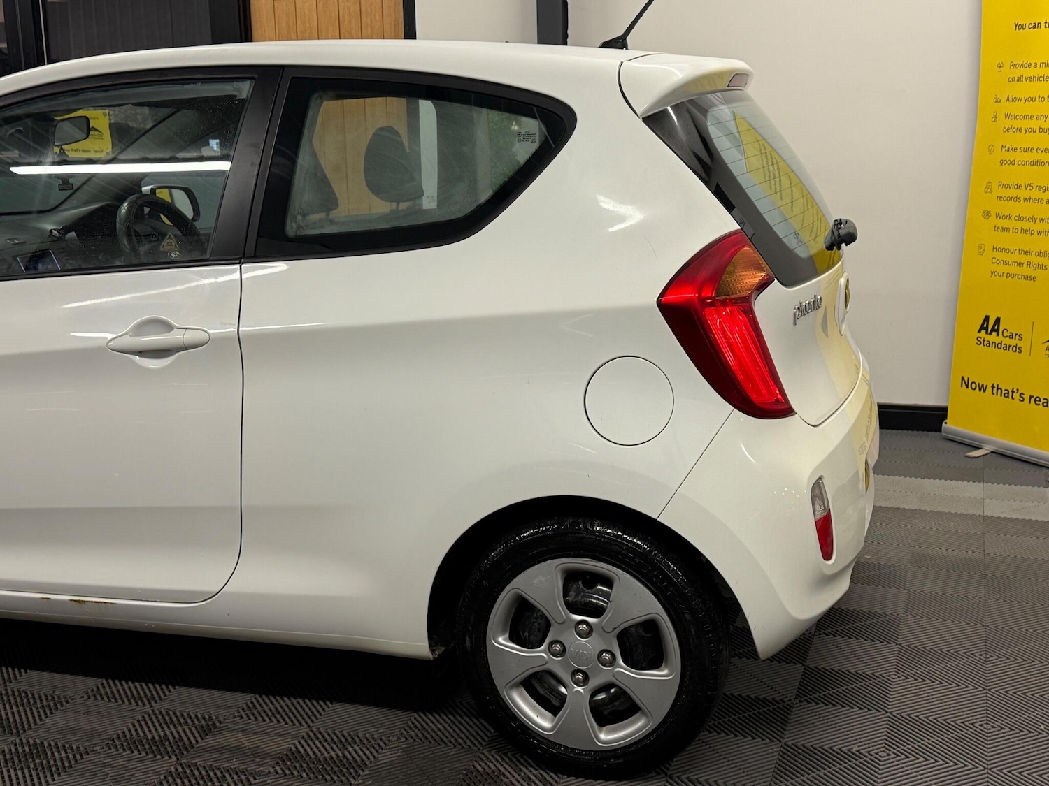 Used Kia Picanto 2014 for sale - 76701019: Photo 15