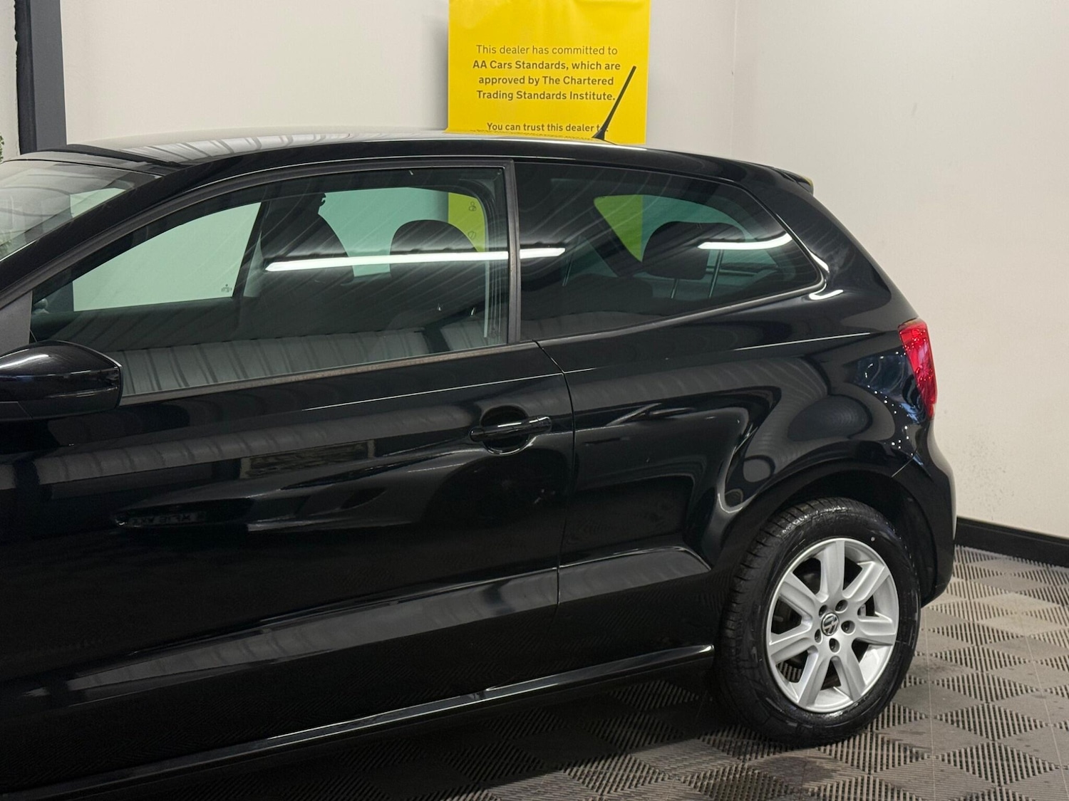Used Volkswagen Polo 2013 for sale - 77377534: Photo 9