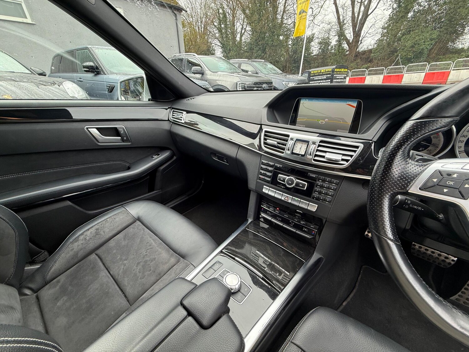 Used Mercedes-Benz E Class 2013 for sale - 78020161: Photo 27